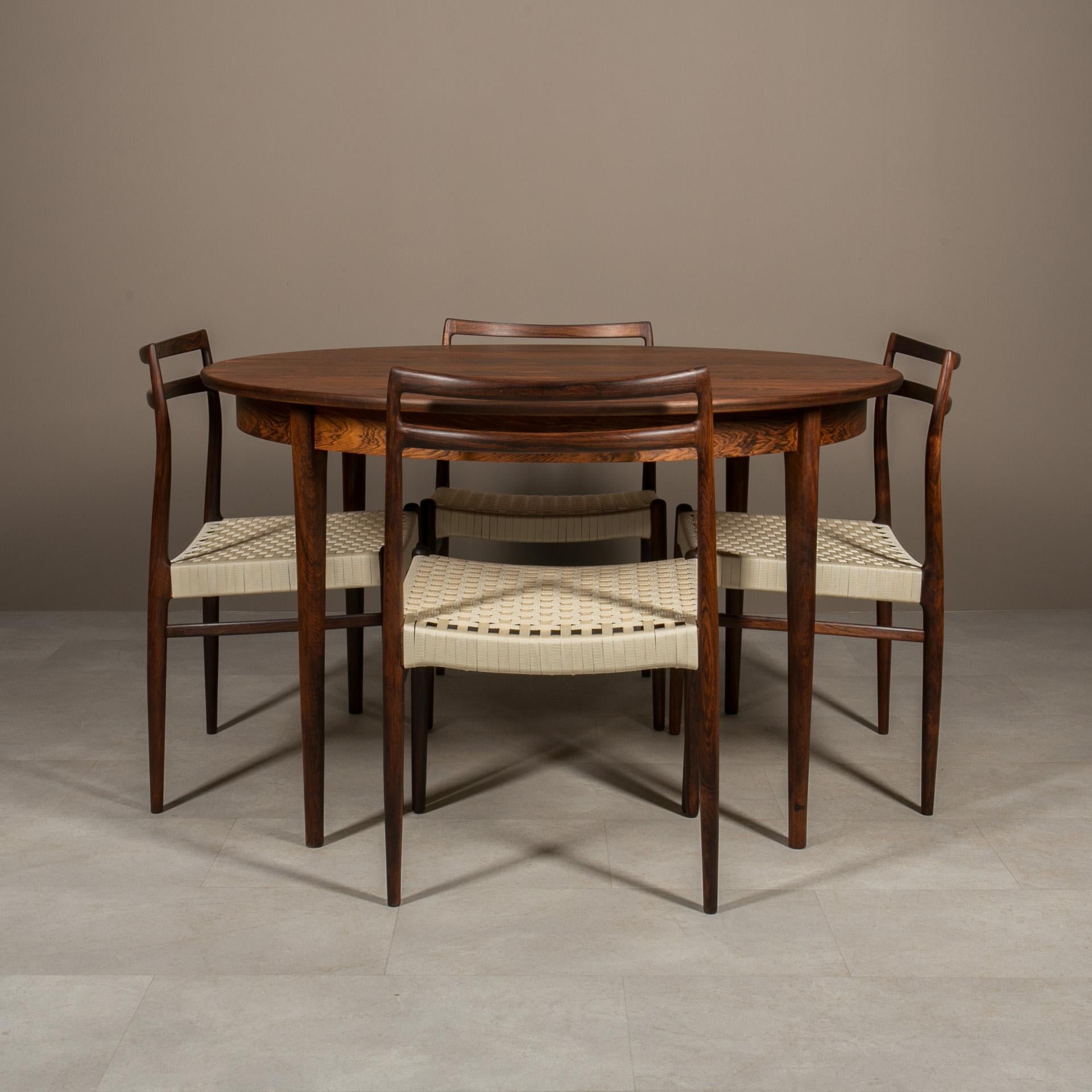 Norwegian Gustav Bahus Dining Set, Extendable Round Table, 4 Chairs, Norway, 1960s