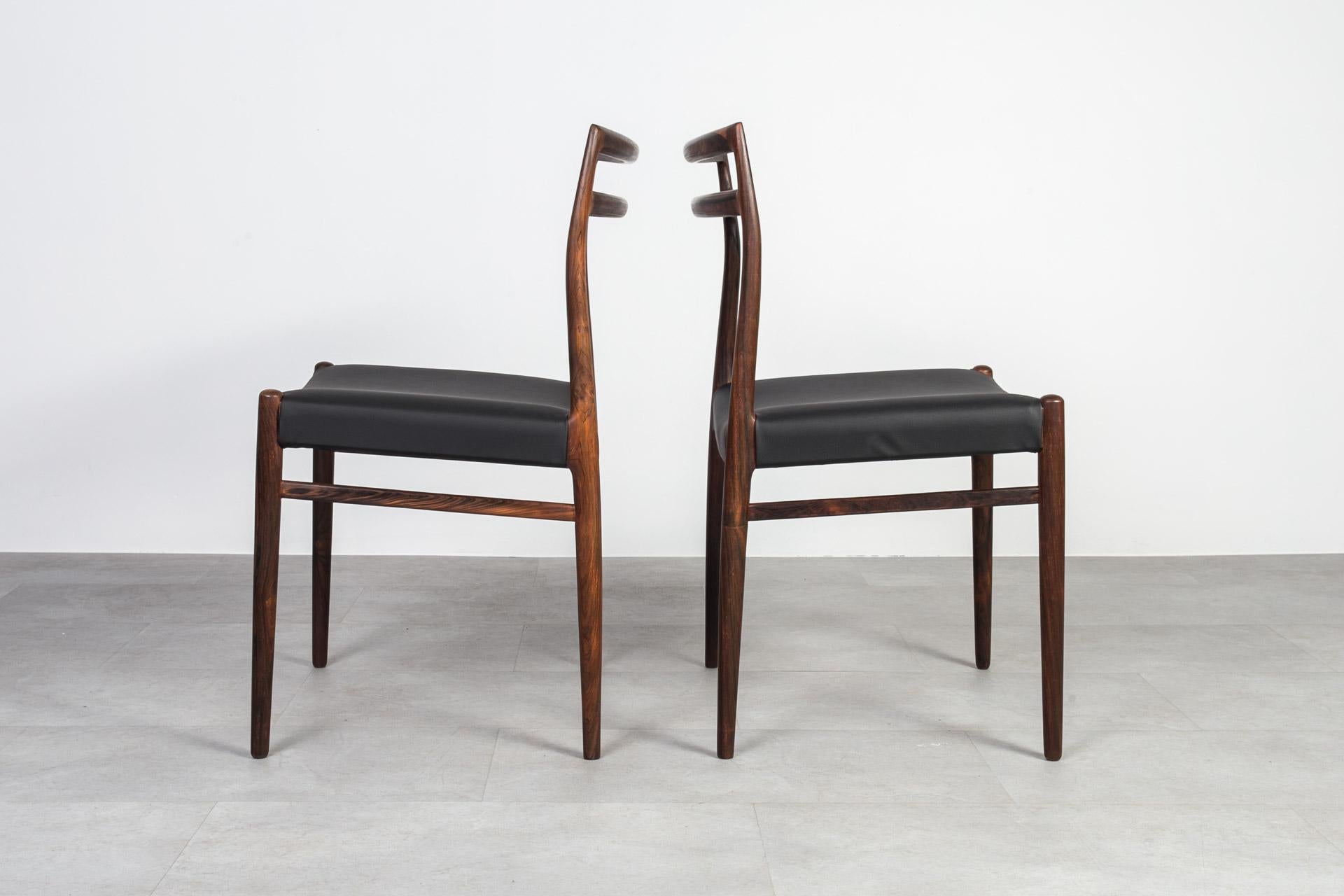 Gustav Bahus Dining Set, Extendable Round Table & 8 Chairs, Norway, 1960s For Sale 4