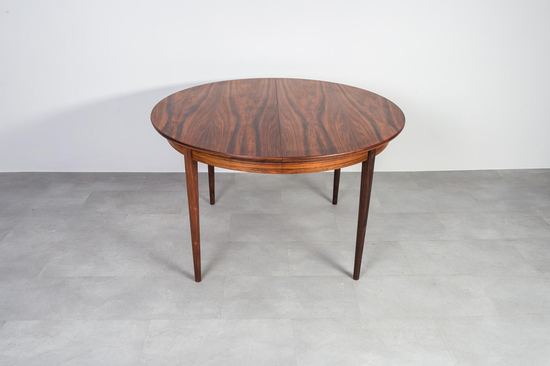 Gustav Bahus Dining Set, Extendable Round Table & 8 Chairs, Norway, 1960s For Sale 7
