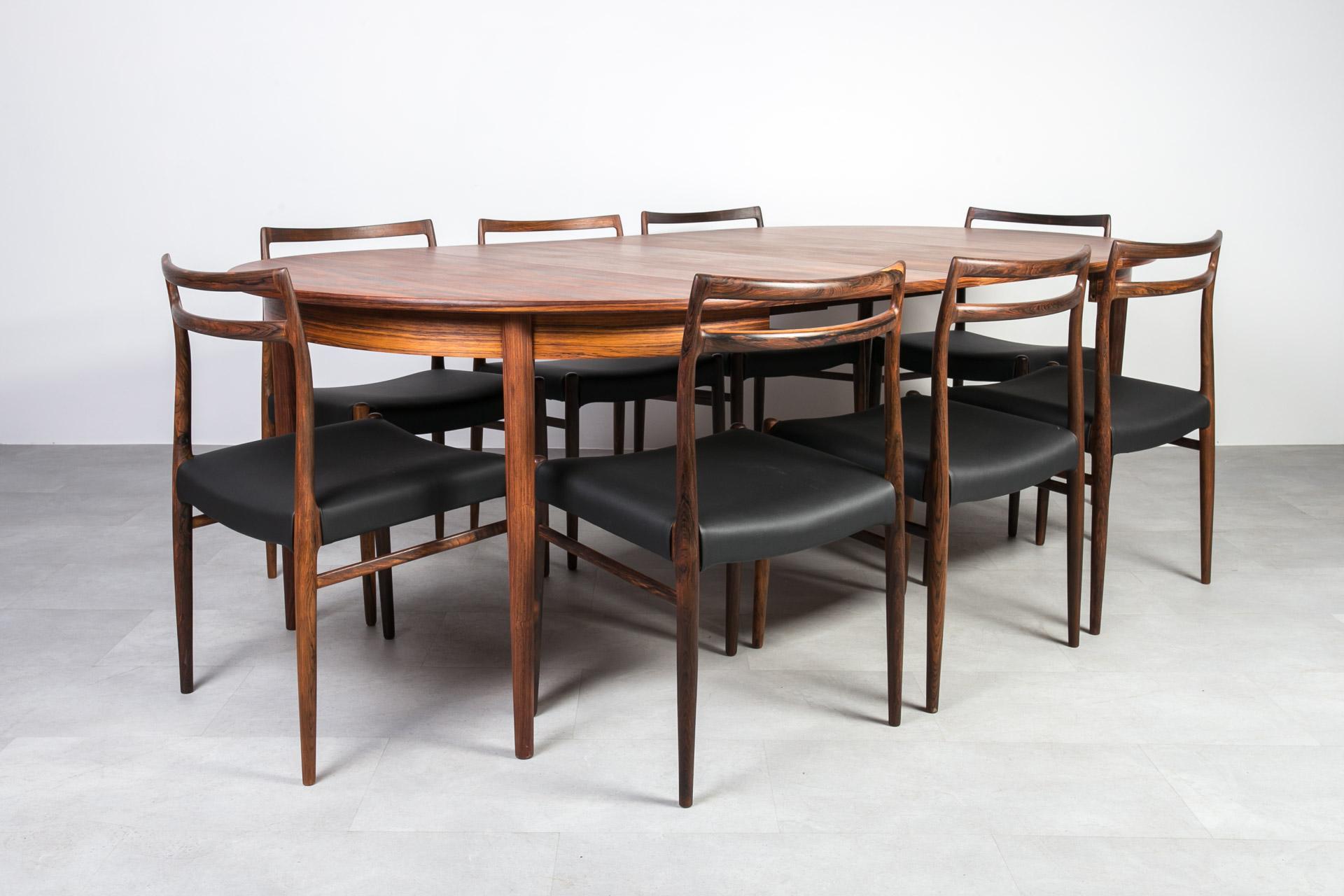 Oiled Gustav Bahus Dining Set, Extendable Round Table & 8 Chairs, Norway, 1960s For Sale