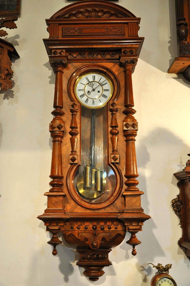 Hanging rope clock from Gustav Becker Freiburg in Schlesien, currently Swiebodzice Lower Silesia. A renowned German clock manufacturer. Mechanism with serial number 1152722, year of manufacture 1895 (125 years). The clock mechanism was produced