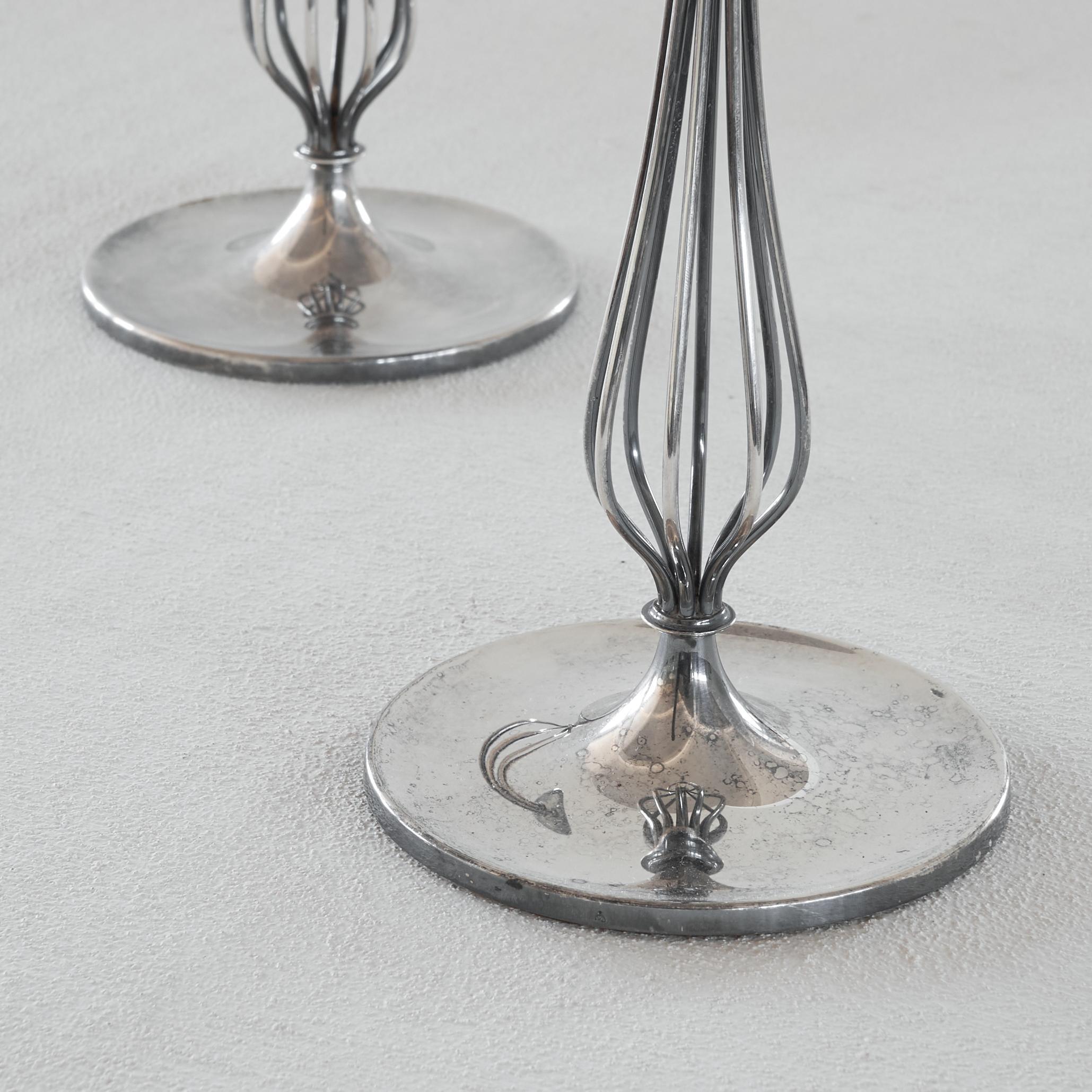 XX secolo Gustav Beran Coppia di portacandele placcati in argento Van Kempen & Begeer 1960s in vendita