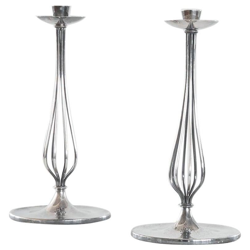 Gustav Beran Coppia di portacandele placcati in argento Van Kempen & Begeer 1960s