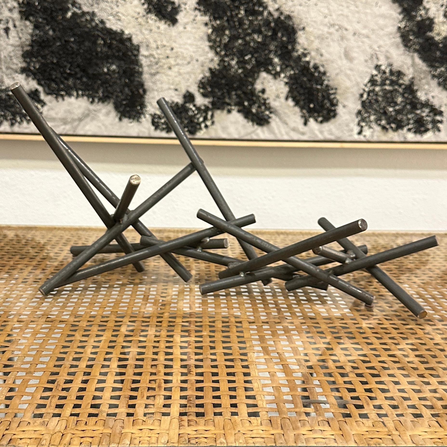Gustav Kvapil, Scultura in noce nero di Scottsdale su supporto metallico personalizzato, anni '70 ca. in vendita 5