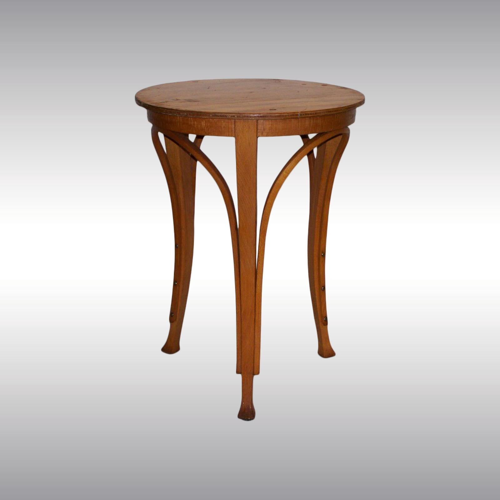 Gustav Siegel three legged Side table Original 1900 In Good Condition For Sale In Vienna, AT