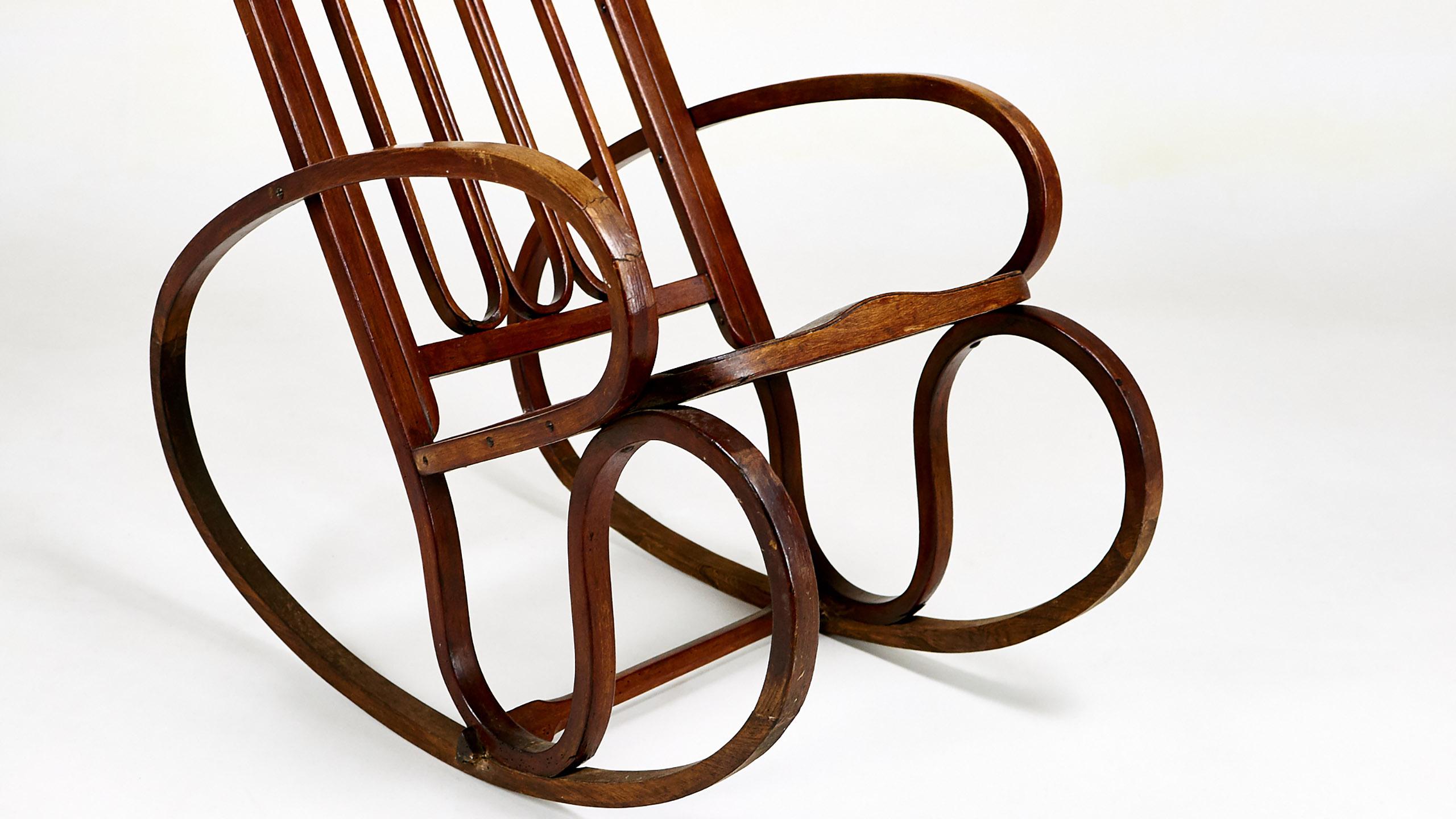 Varnished Gustav Siegel, Viennese Secession Rocking Chair, Bentwood, circa 1900