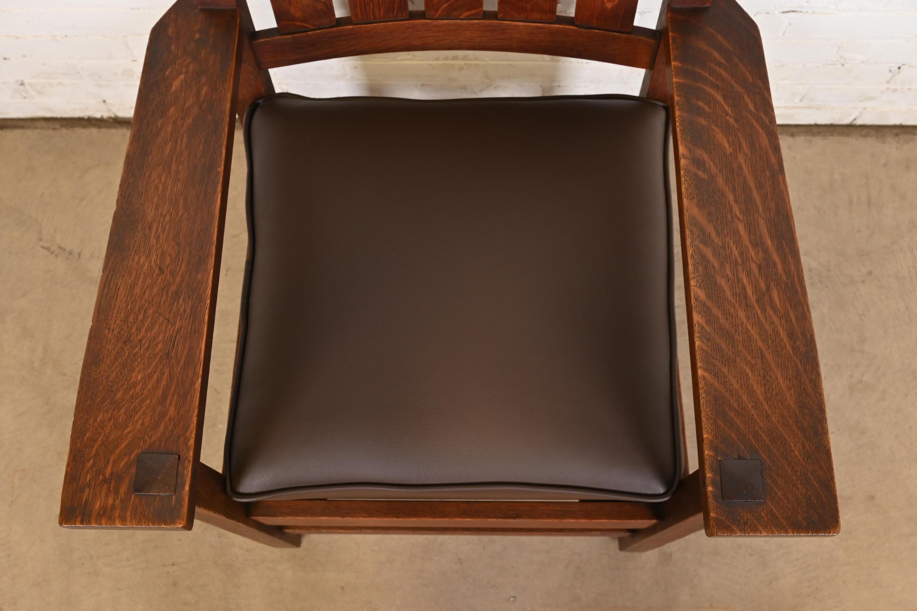 Gustav Stickley Antique Mission Oak Arts & Crafts Arm Chair en vente 1