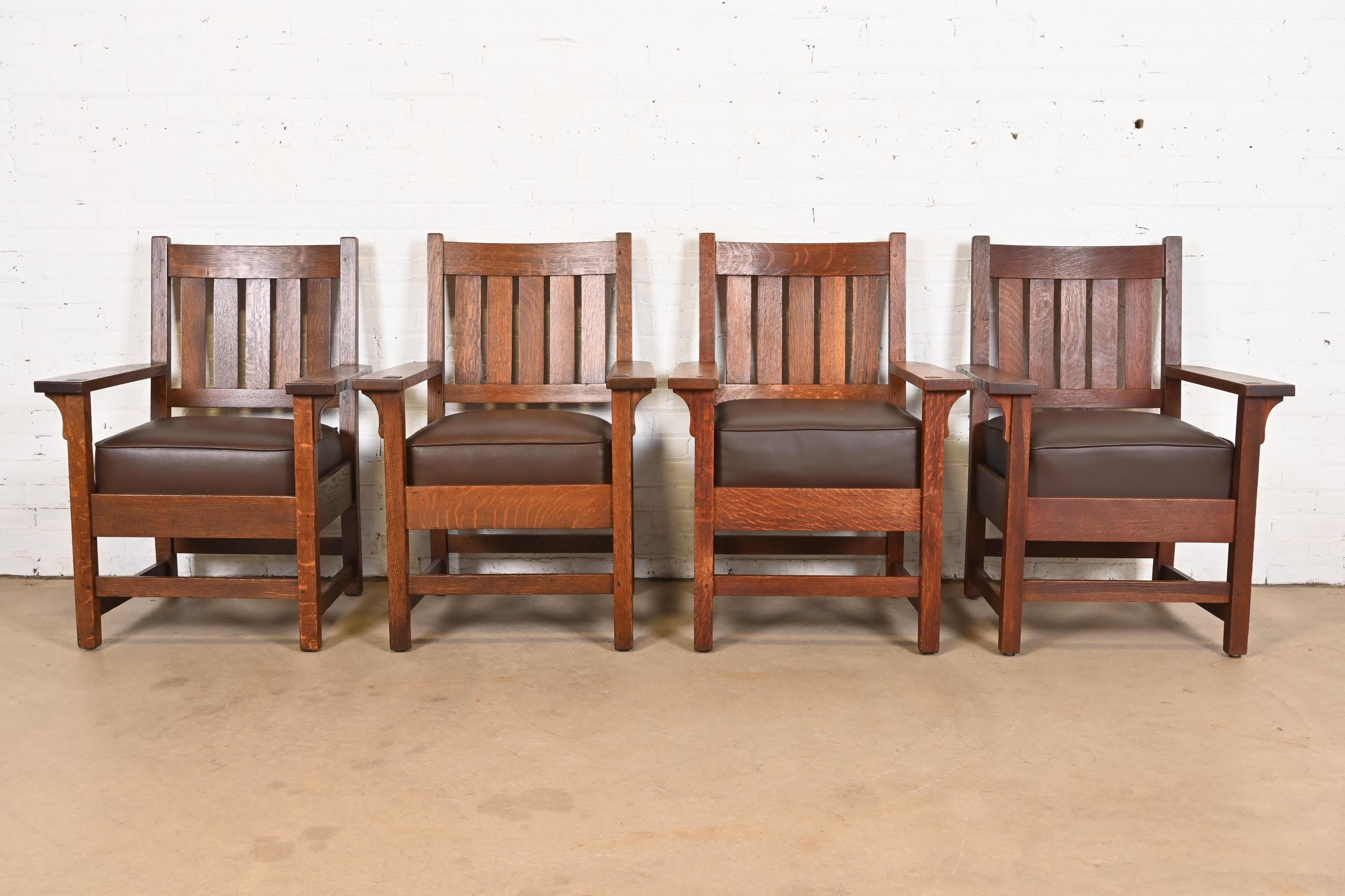 Arts and Crafts Gustav Stickley - Poltrone Mission Arts & Crafts in quercia, set di quattro sedie in vendita