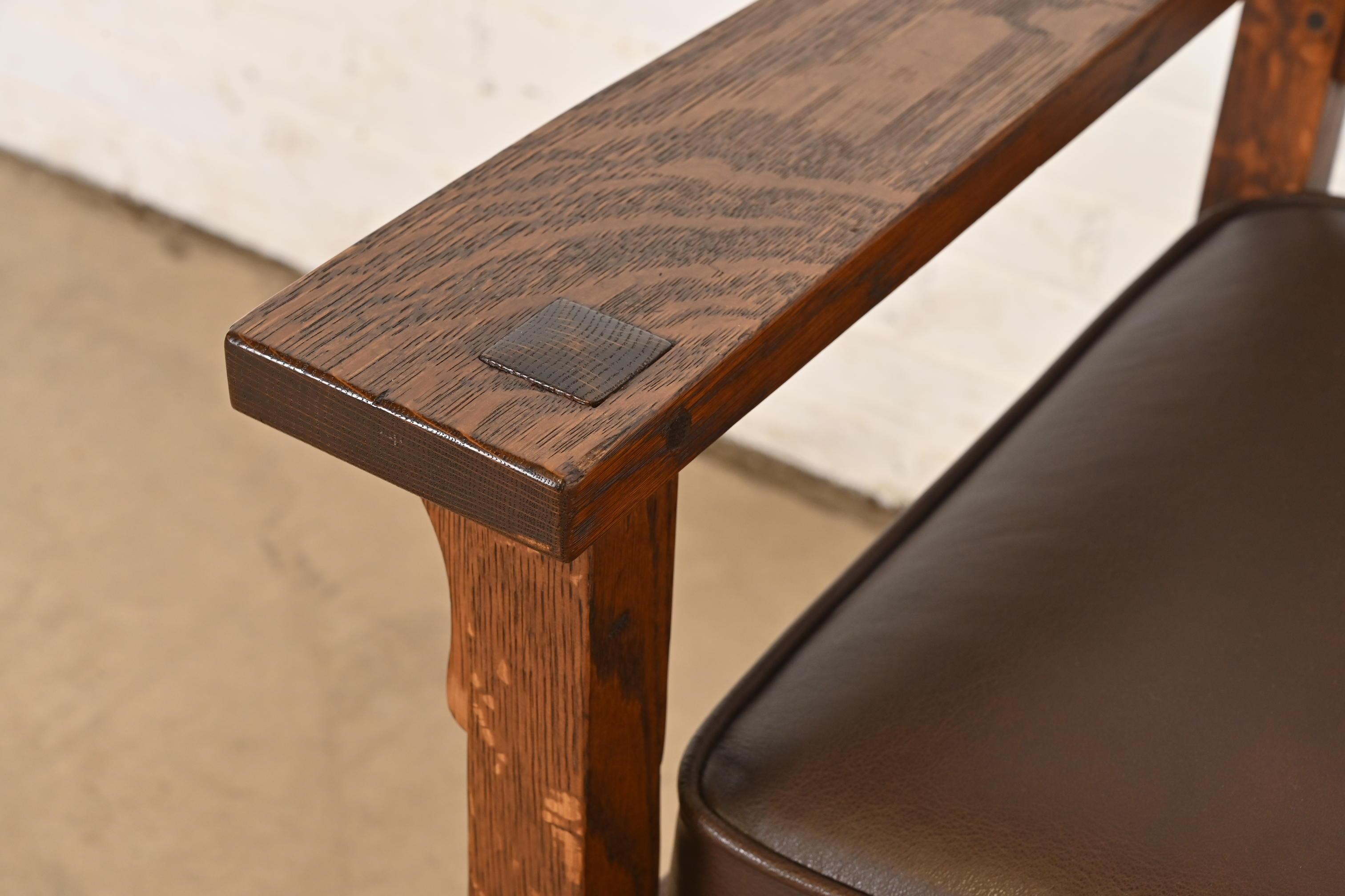 Gustav Stickley - Poltrone Mission Arts & Crafts in quercia, set di quattro sedie in vendita 1
