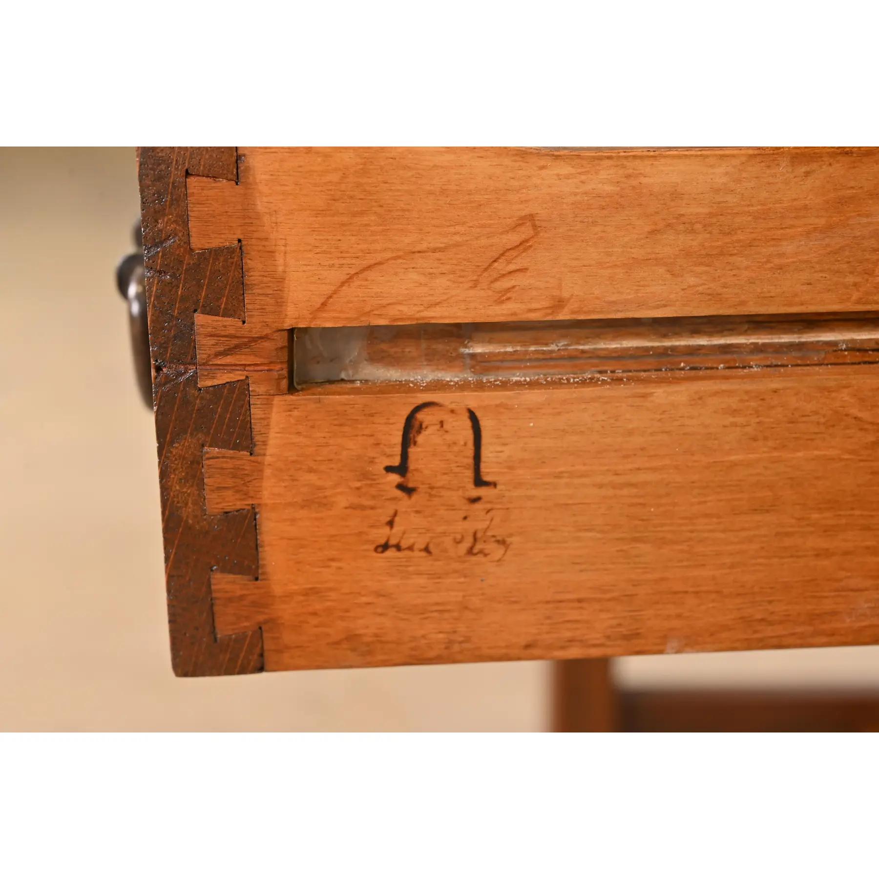 Gustav Stickley Antique Mission Oak Arts & Crafts Desk, Newly Refinished For Sale 2