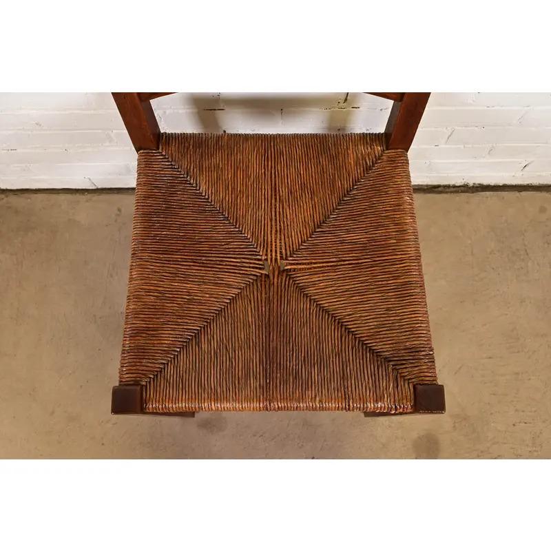 Gustav Stickley Antike Mission Arts & Crafts Eiche Esszimmerstühle, Paar im Angebot 1