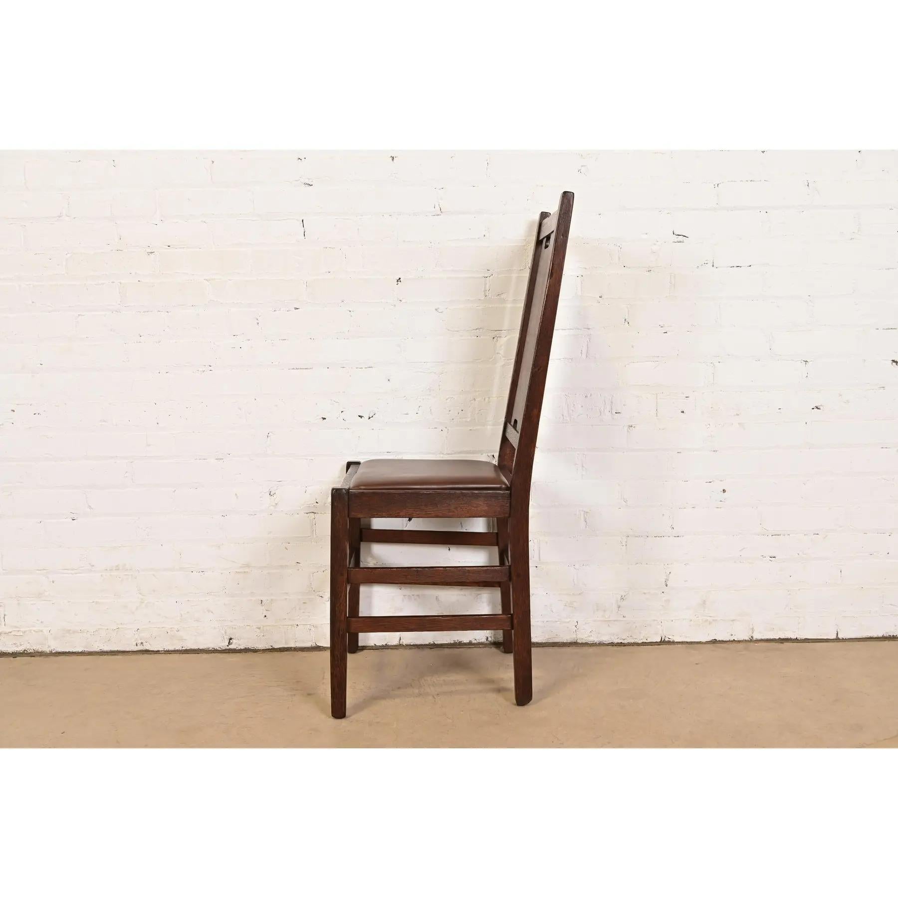 Gustav Stickley Antike Mission Oak Arts & Crafts Esszimmerstühle, neu lackiert im Angebot 2