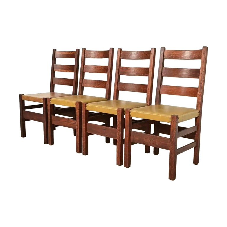 Gustav Stickley Antike Mission Arts & Crafts Eiche Esszimmerstühle, Satz von vier im Angebot