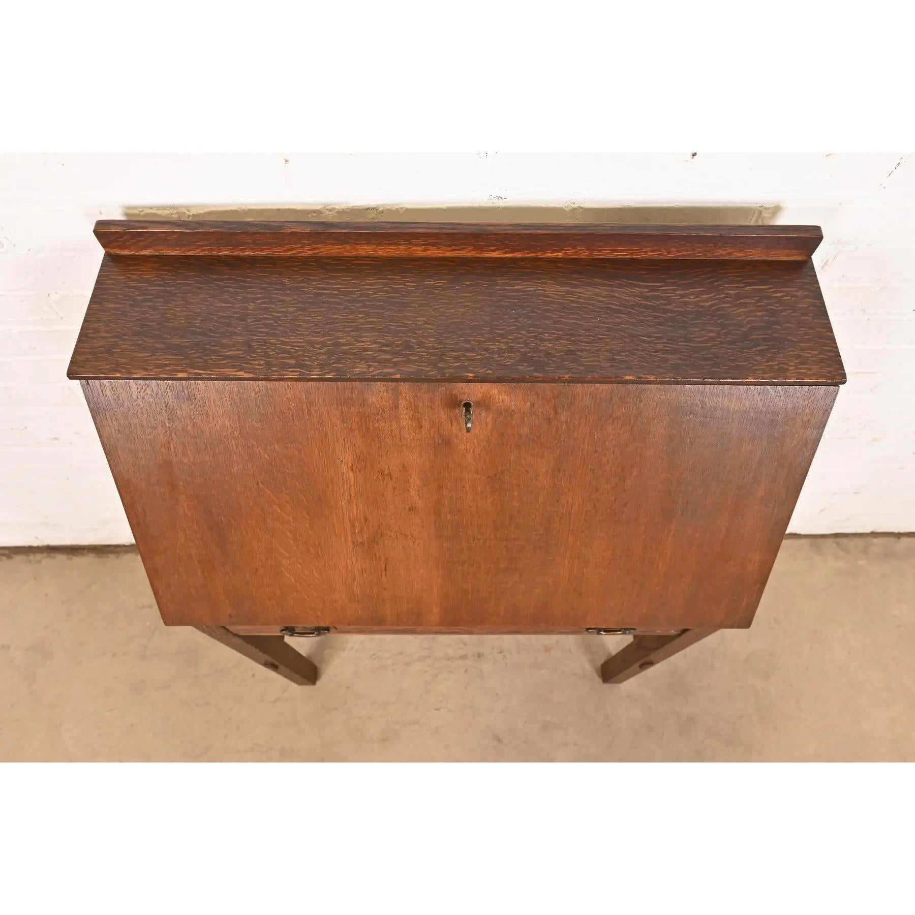 Gustav Stickley Antique Mission Oak Arts & Crafts Drop Front Secretary Desk (bureau à tiroirs) en vente 4