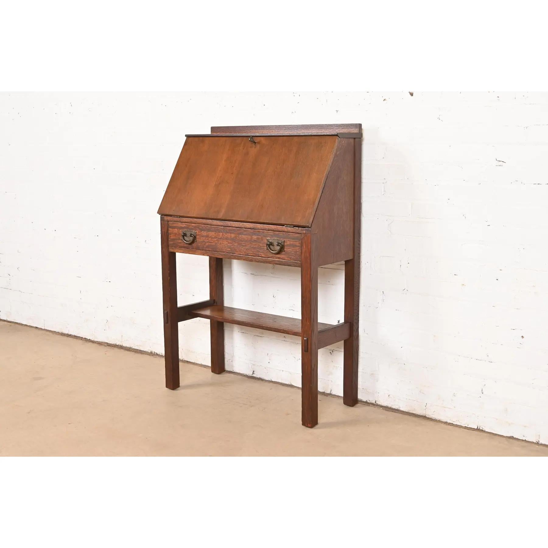 Gustav Stickley Antique Mission Oak Arts & Crafts Drop Front Secretary Desk (bureau à tiroirs) en vente 8