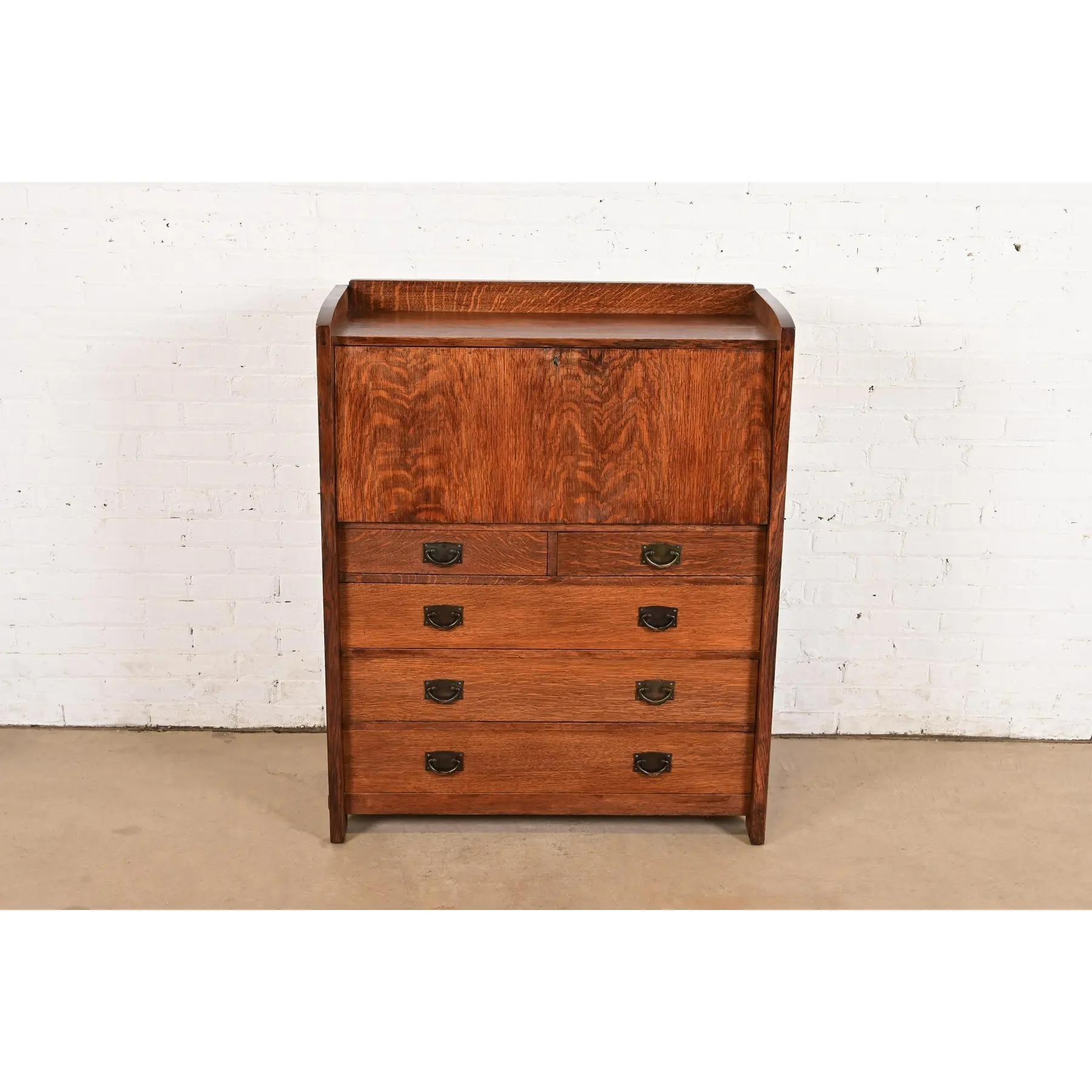 Américain Gustav Stickley Antique Mission Oak Arts & Crafts Drop Front Secretary Desk (bureau à tiroirs) en vente