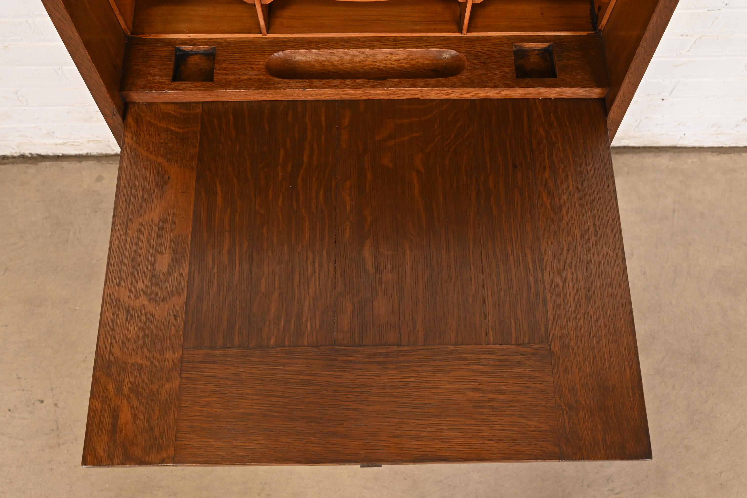 Gustav Stickley Antique Mission Oak Arts & Crafts Drop Front Secretary Desk (bureau à tiroirs) en vente 1