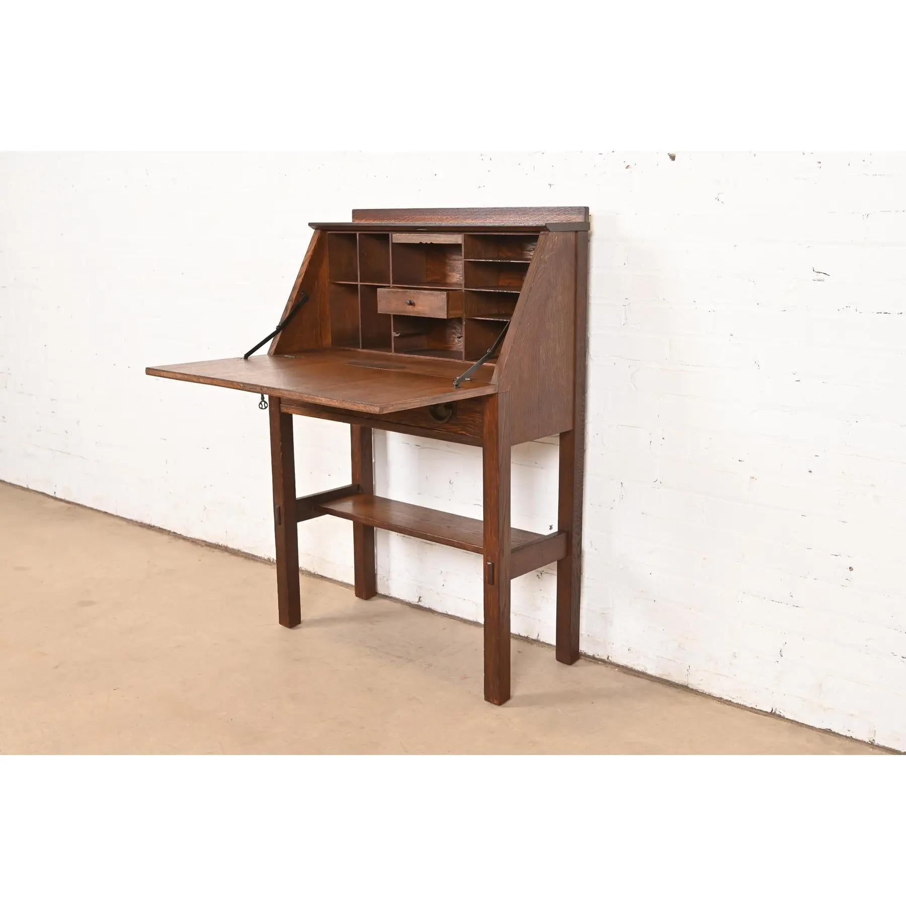 Gustav Stickley Antique Mission Oak Arts & Crafts Drop Front Secretary Desk (bureau à tiroirs) en vente 1