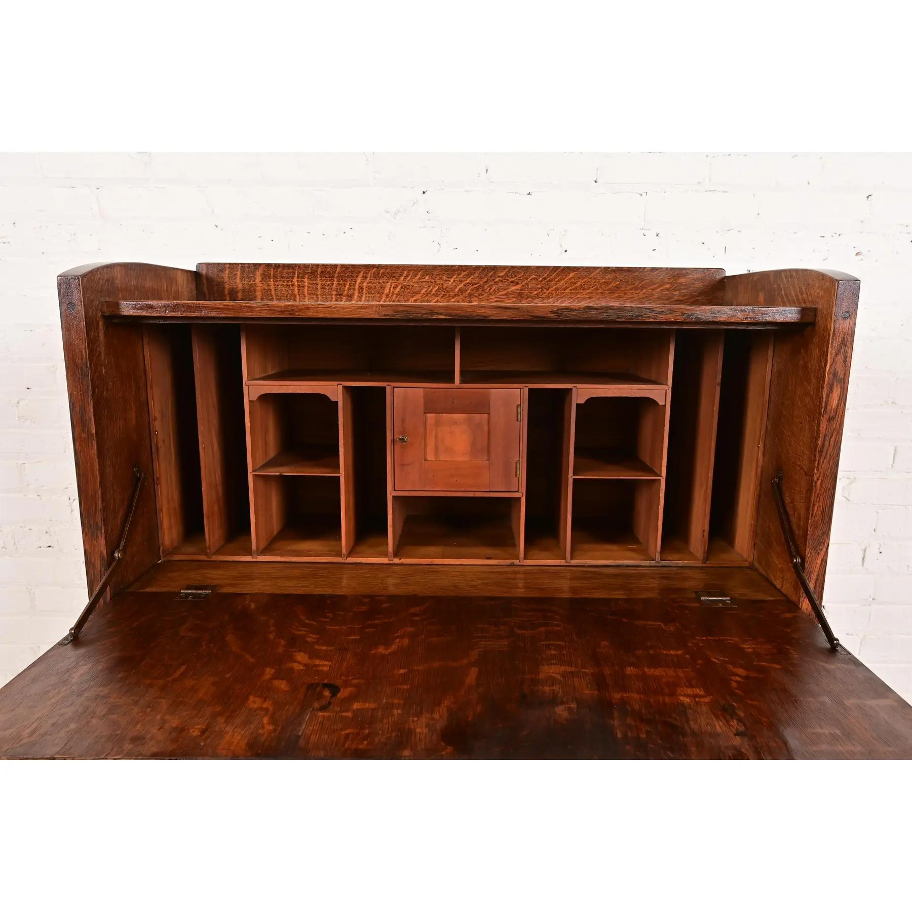 Gustav Stickley Antique Mission Oak Arts & Crafts Drop Front Secretary Desk (bureau à tiroirs) en vente 1