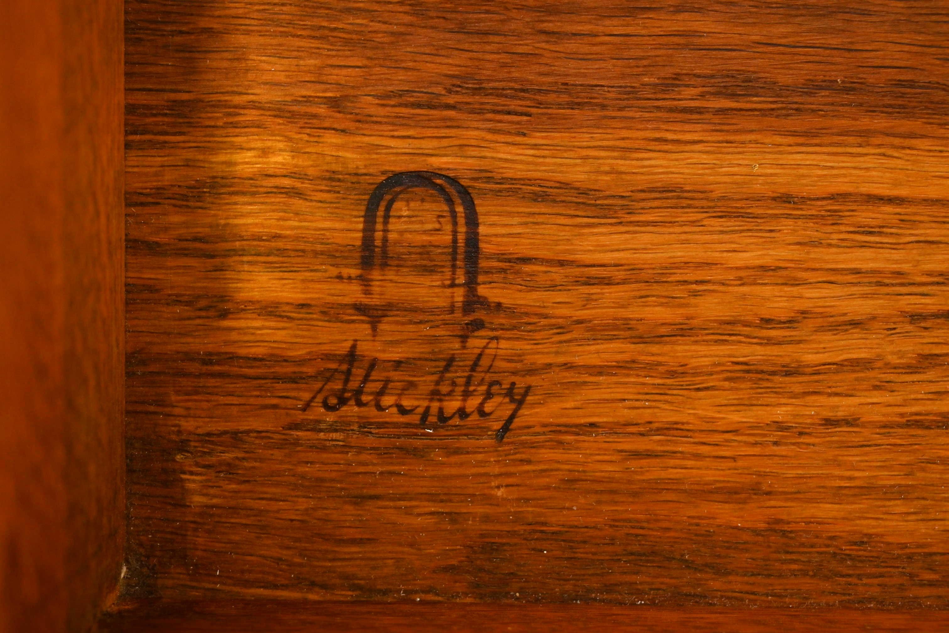 Gustav Stickley Antique Mission Arts & Crafts Escritorio con frente abatible en venta 2