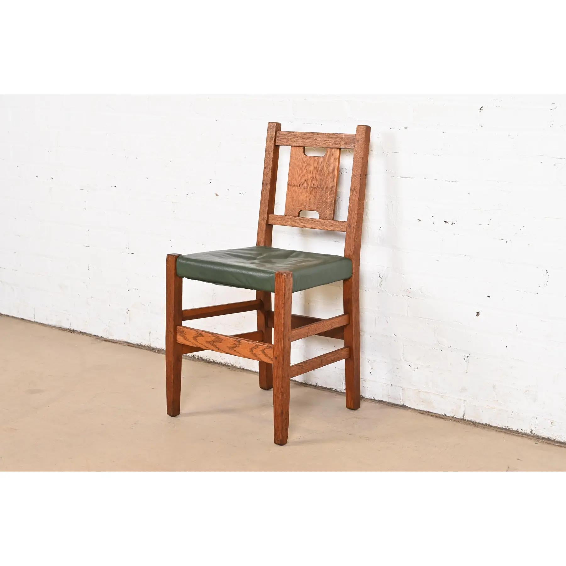 A rare and exceptional antique Mission or Arts & Crafts period H-back desk chair or side chair

By Gustav Stickley

USA, Early 20th Century

Solid quarter sawn oak, with leather seat.

Measures: 16.75