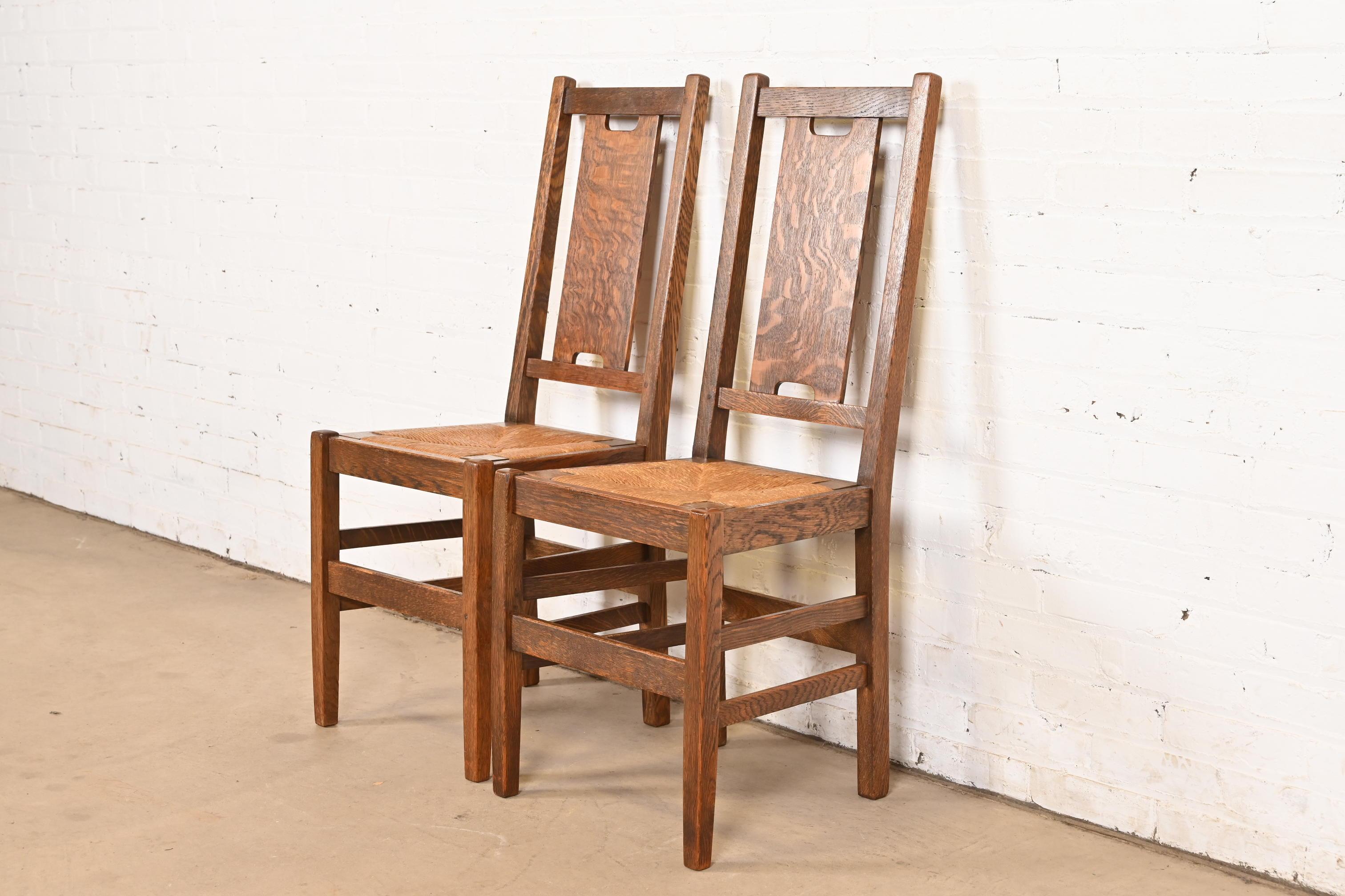 Gustav Stickley Antike Mission Arts & Crafts Eiche H-Rücken Esszimmerstühle (20. Jahrhundert) im Angebot