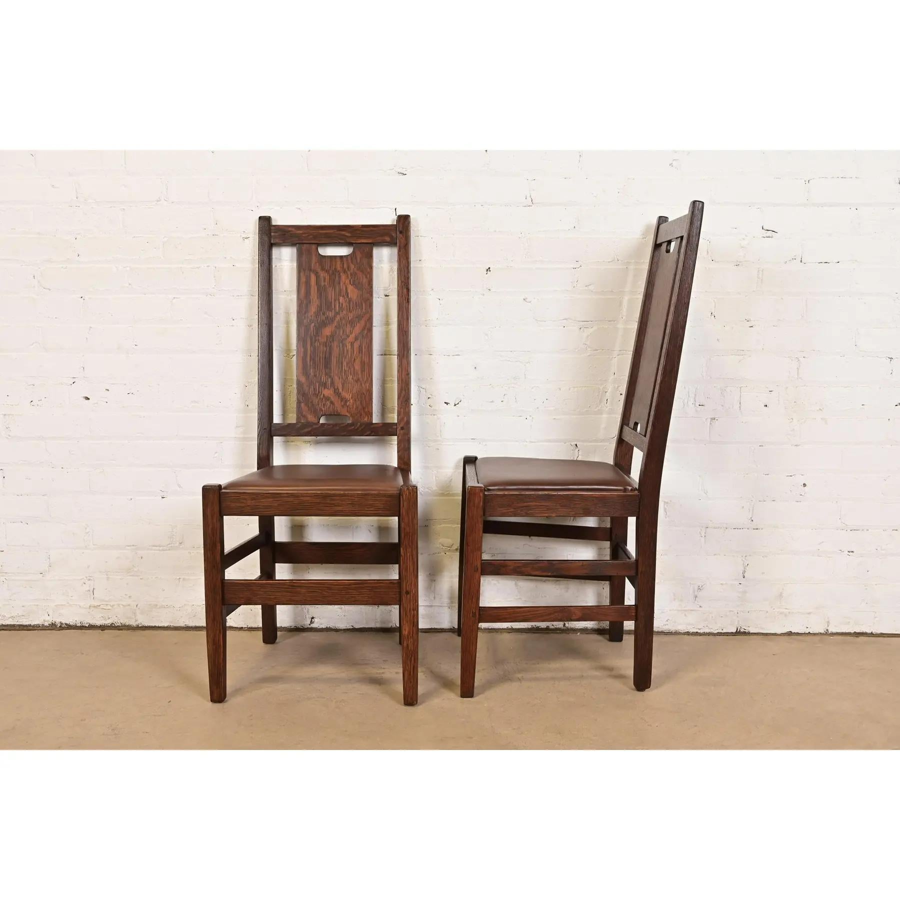 Gustav Stickley Antique Mission Oak Arts & Crafts H-Back Dining Chairs, Pair en vente 2