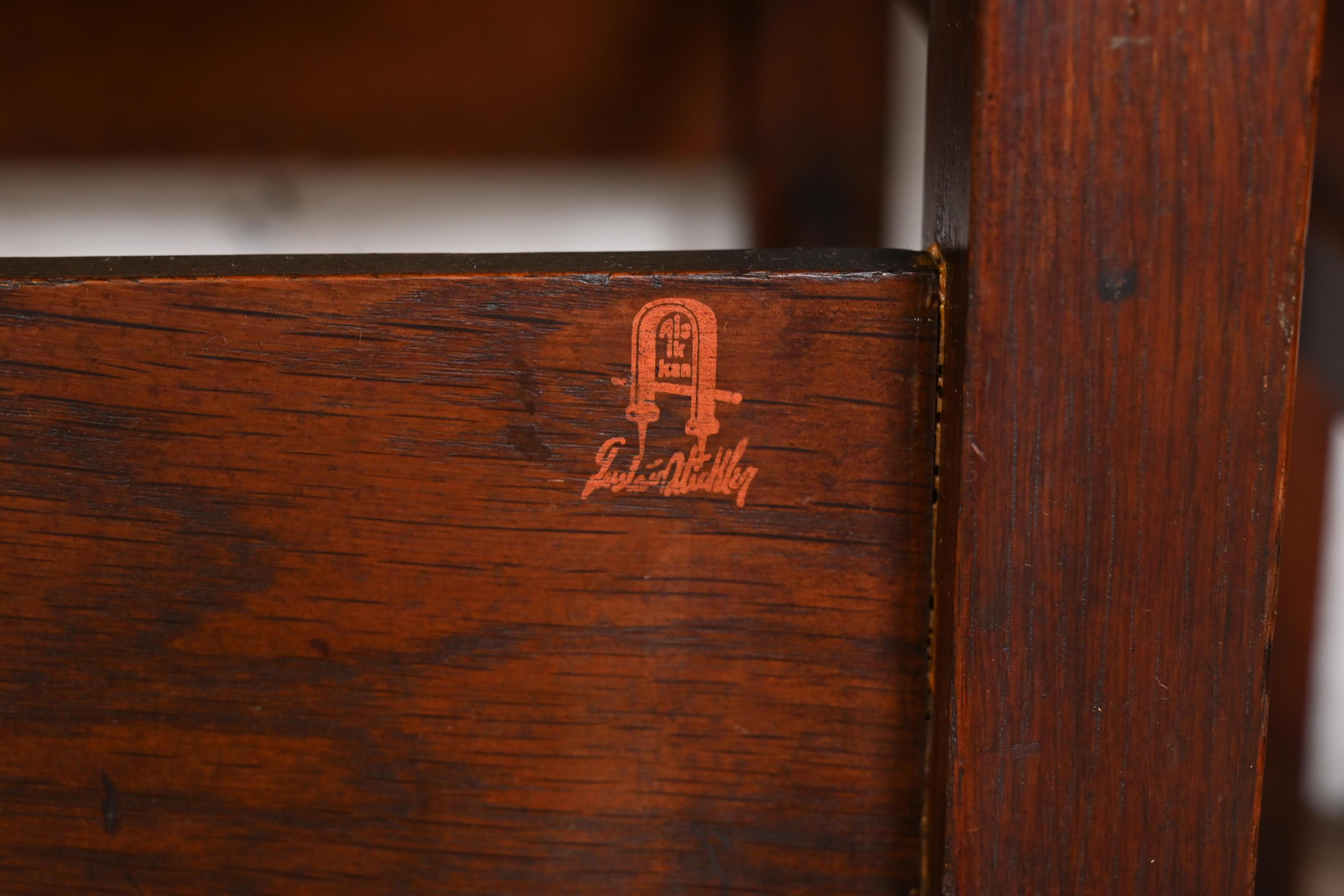 Gustav Stickley Sillas de comedor antiguas Mission Oak Arts & Crafts con respaldo en escalera en venta 4