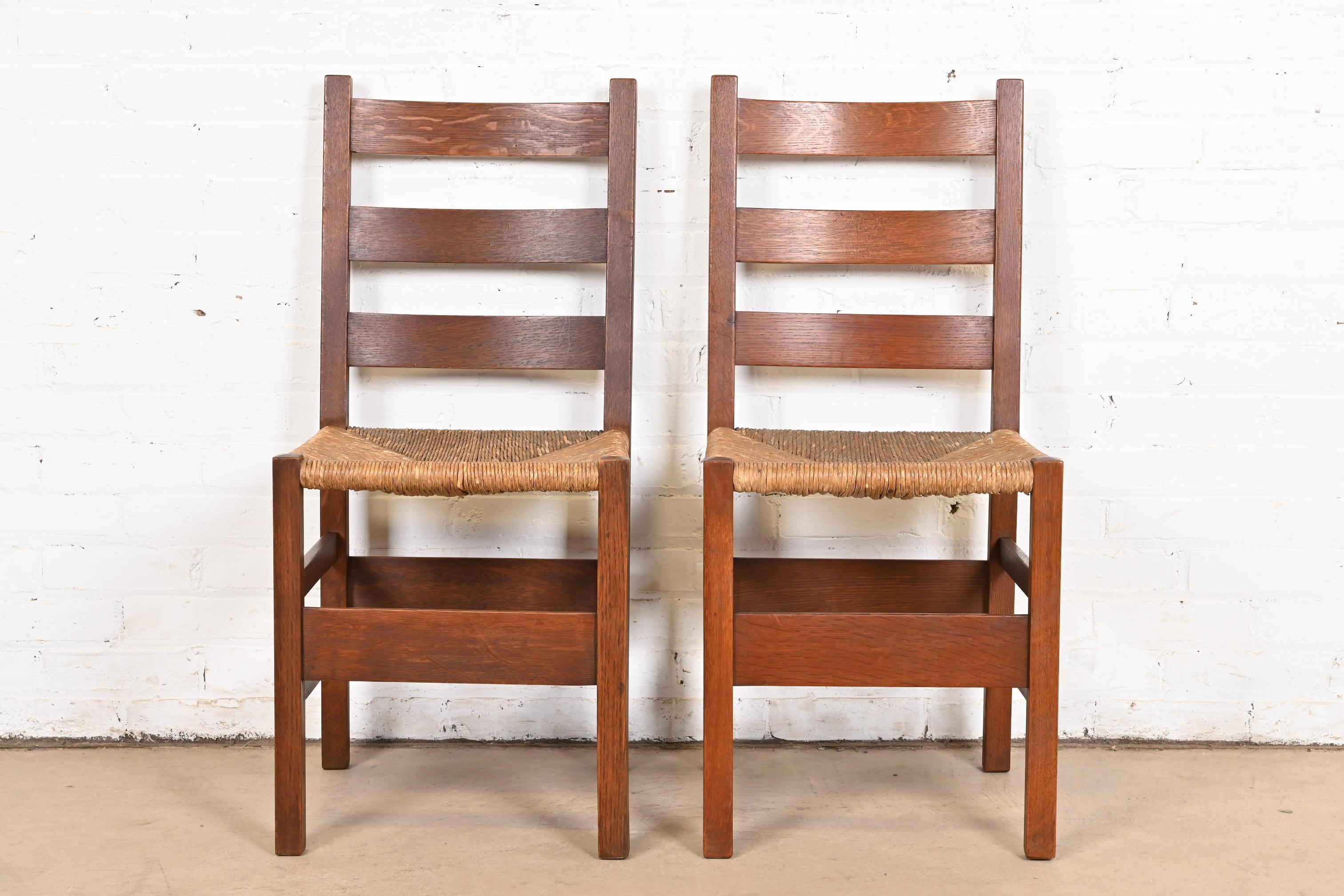 American Gustav Stickley Antique Mission Oak Arts & Crafts Ladder Back Side Chairs, Pair For Sale