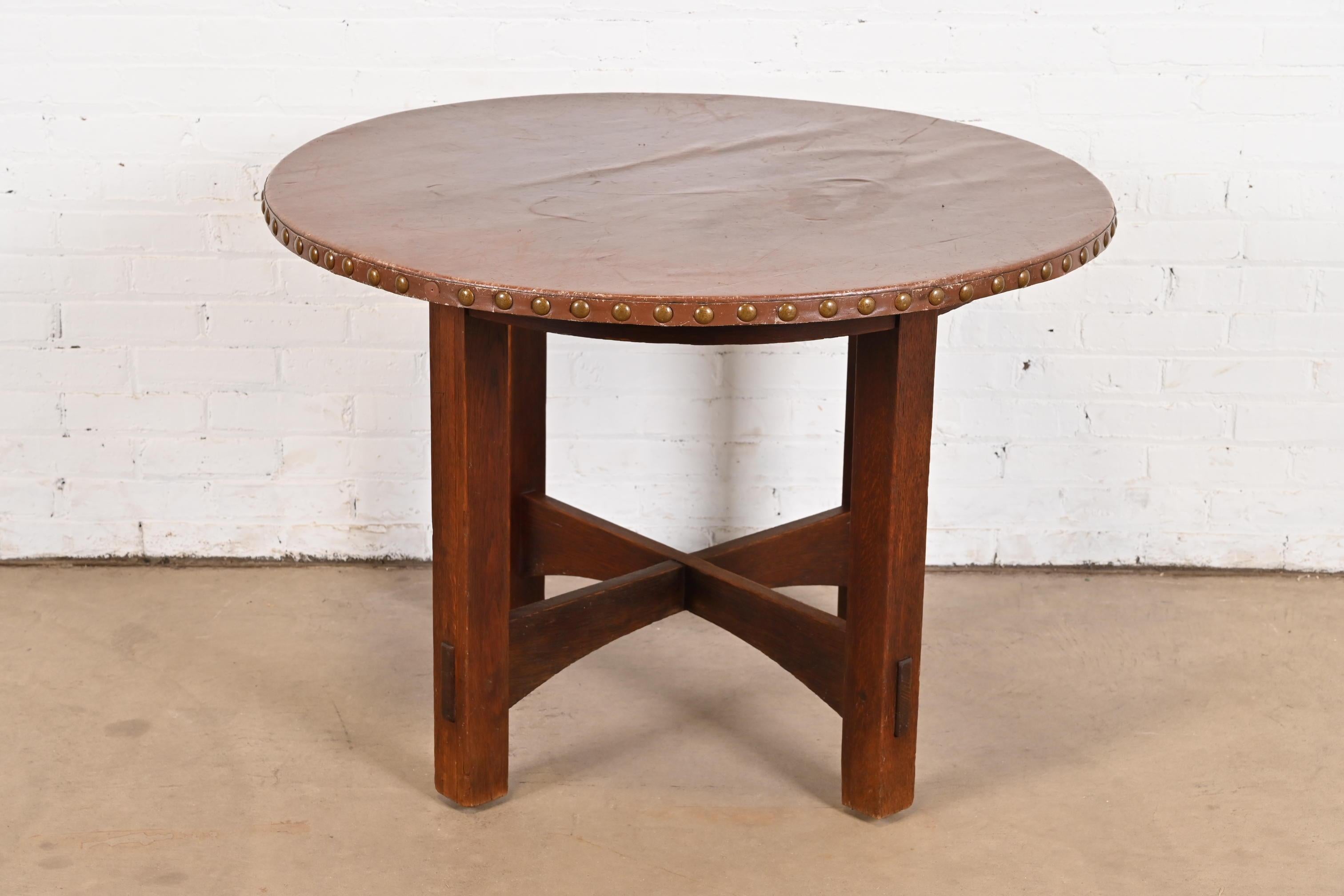 Gustav Stickley Antique Mission Oak Arts & Crafts Leather Top Center Table In Good Condition For Sale In South Bend, IN