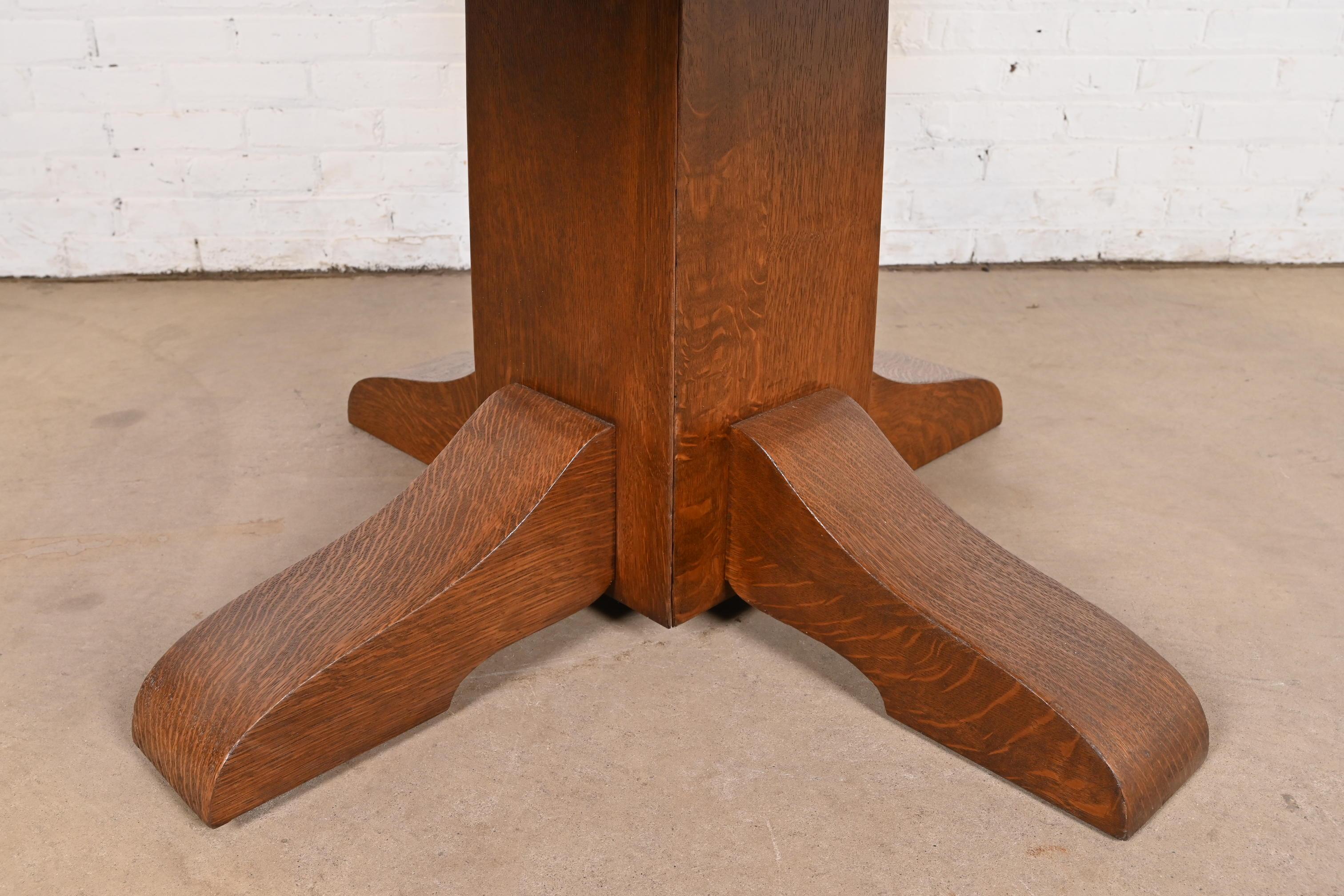 Gustav Stickley Antique Mission Oak Arts & Crafts Mesa de comedor con pedestal en venta 4