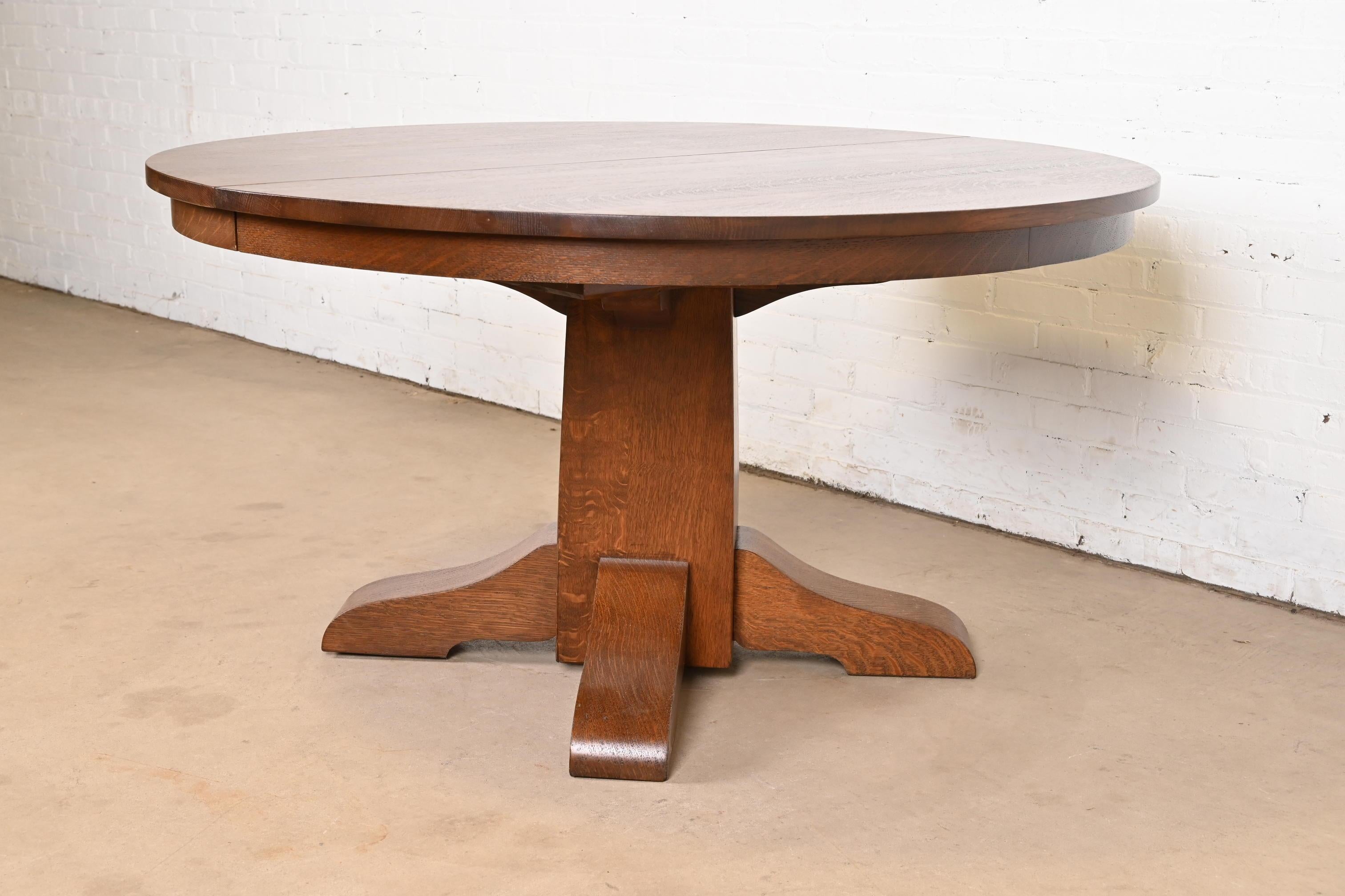 Gustav Stickley Antique Mission Oak Arts & Crafts Mesa de comedor con pedestal Artes y manualidades en venta
