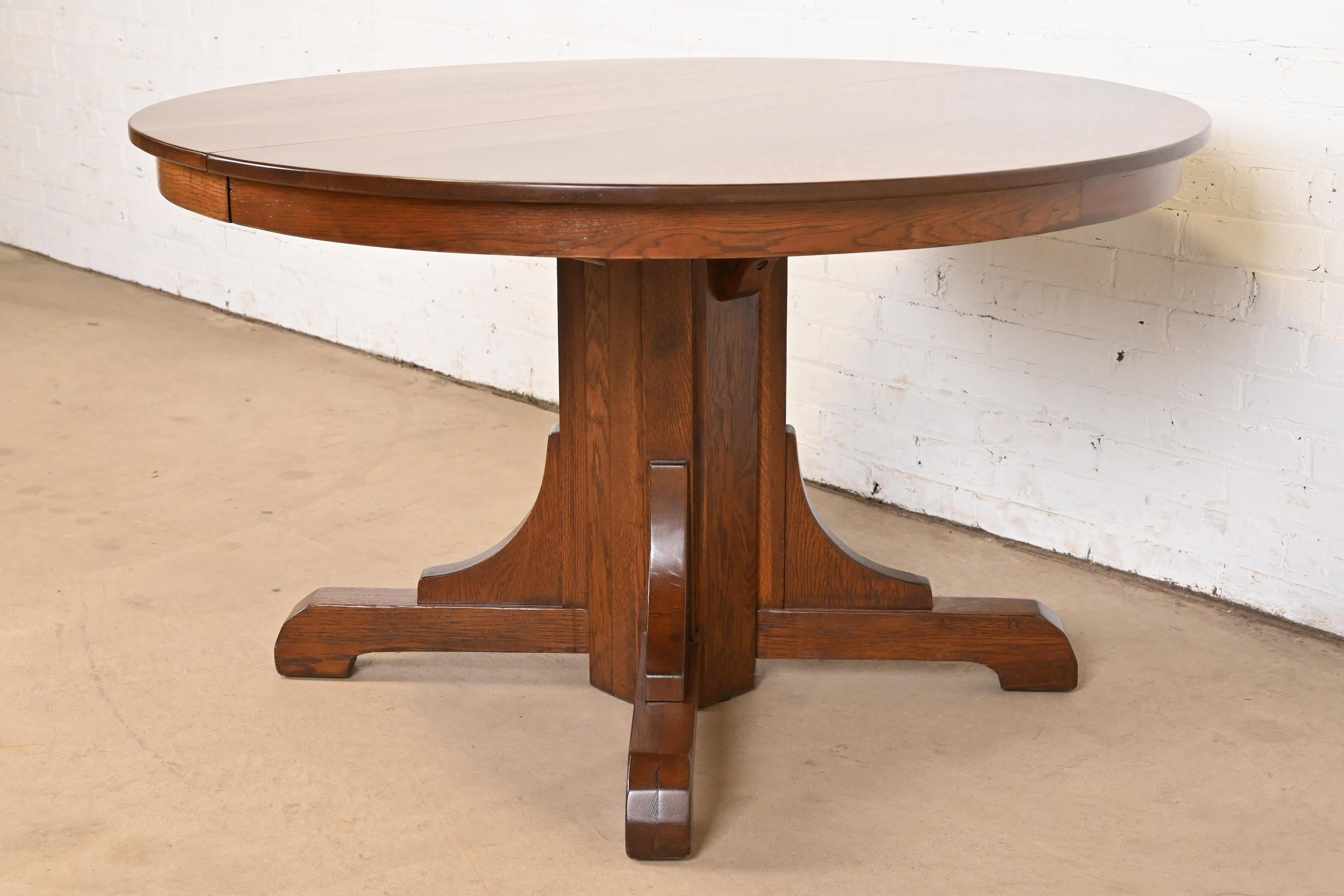 American Gustav Stickley Antique Mission Oak Arts & Crafts Pedestal Dining Table