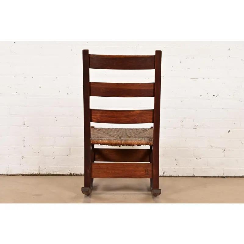 Gustav Stickley Antique Mission Oak Arts & Crafts Rocking Chair, Circa 1910 For Sale 4