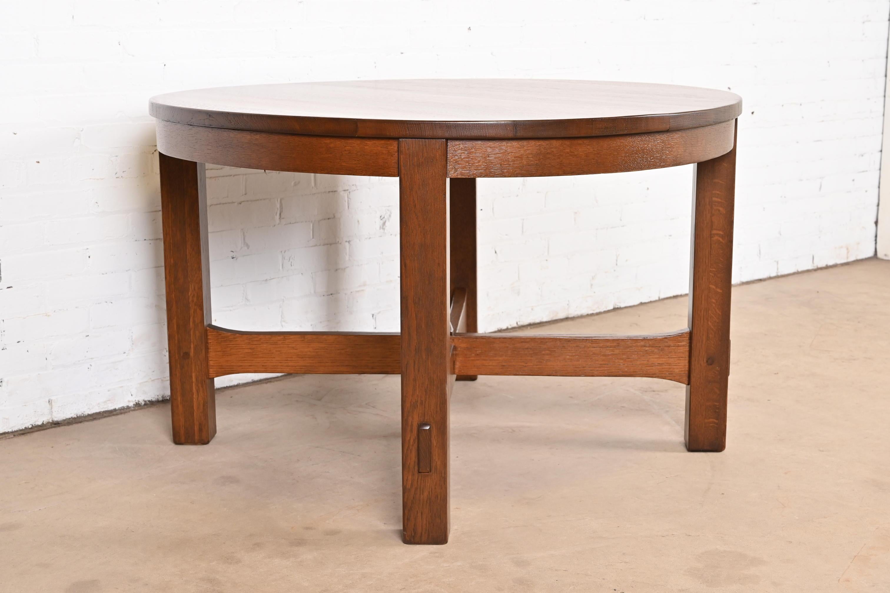 Early 20th Century Gustav Stickley Antique Mission Oak Arts & Crafts Round Dining Table, Restored