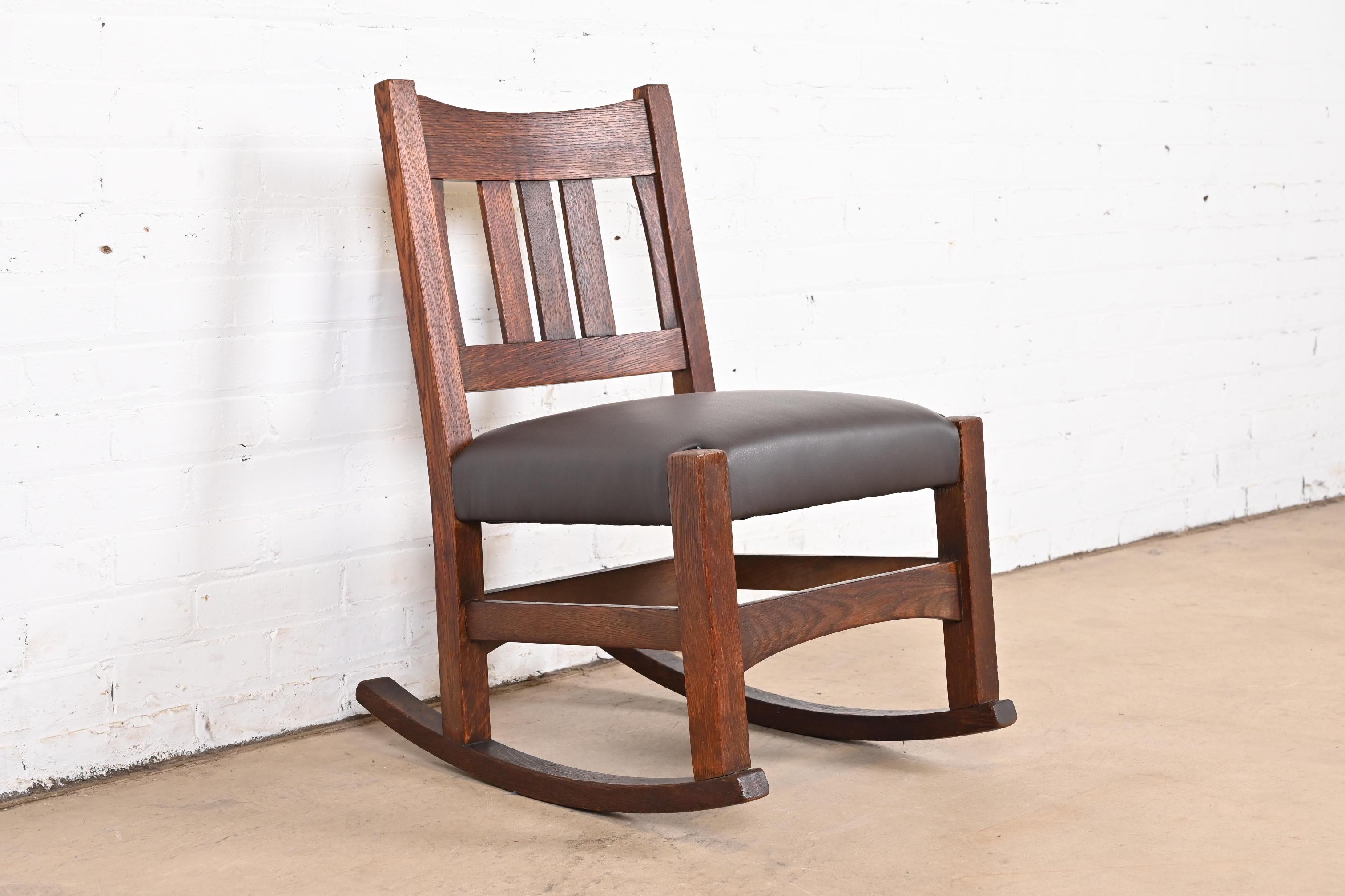 20th Century Gustav Stickley Antique Mission Oak Arts & Crafts Sewing Rocking Chair For Sale