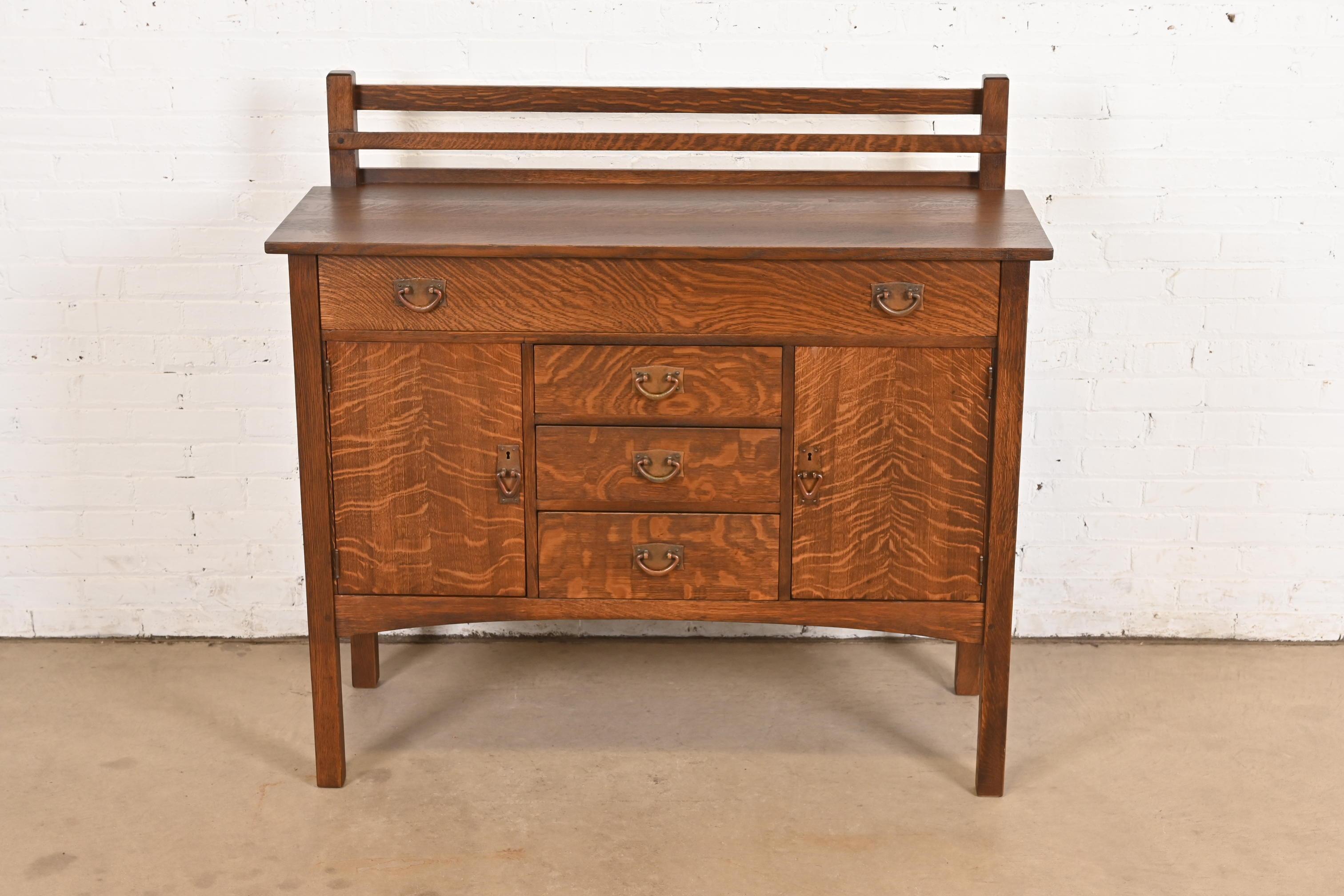 Arts and Crafts Credenza Mission Arts & Crafts Gustav Stickley in Oak, appena rifinita in vendita