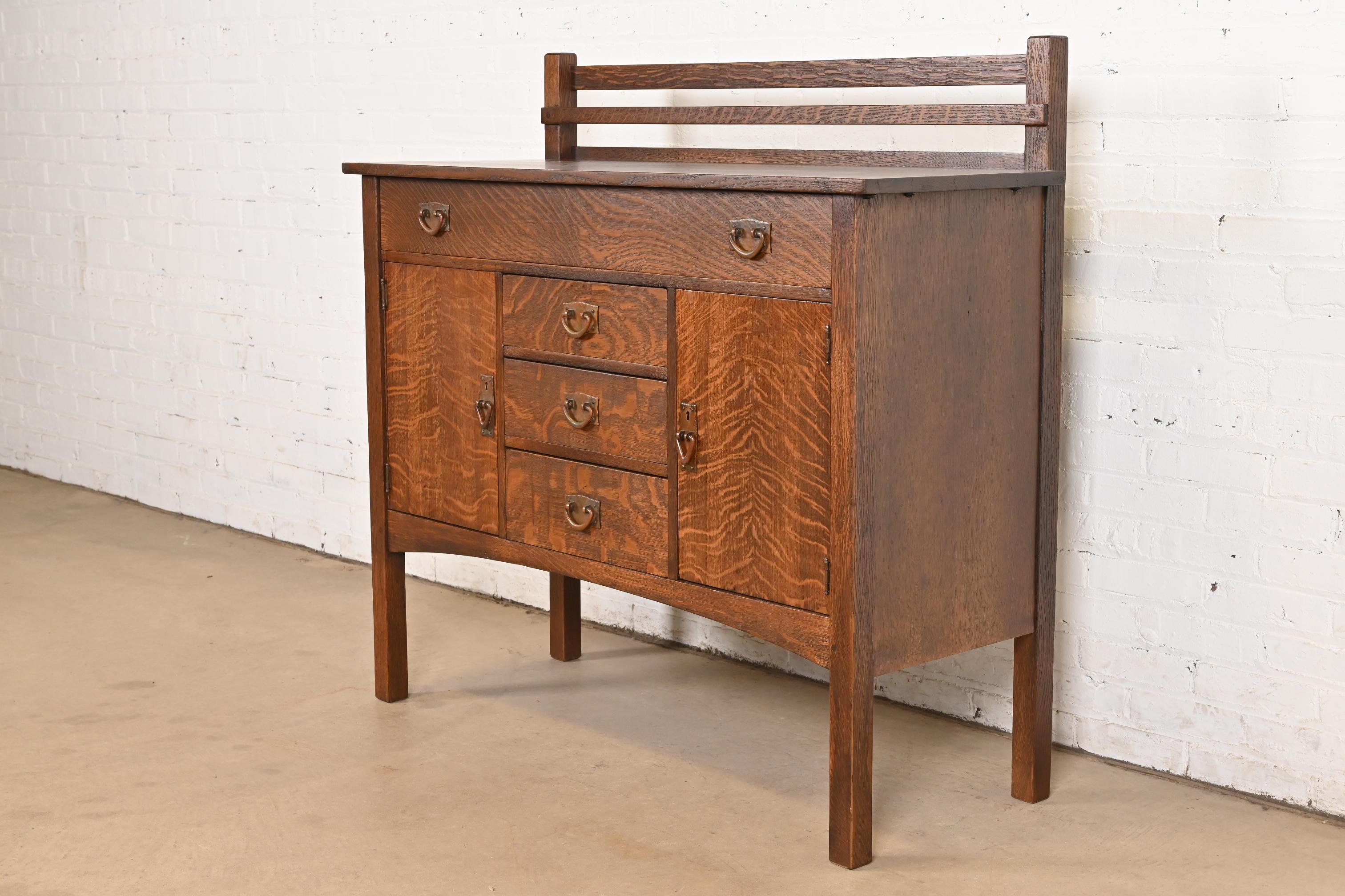 Americano Credenza Mission Arts & Crafts Gustav Stickley in Oak, appena rifinita in vendita