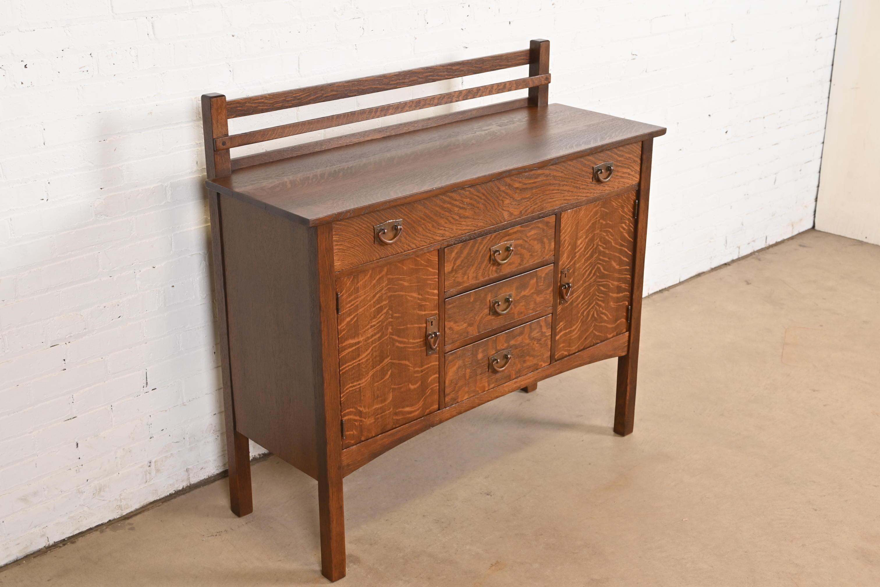 Credenza Mission Arts & Crafts Gustav Stickley in Oak, appena rifinita In condizioni buone in vendita a South Bend, IN