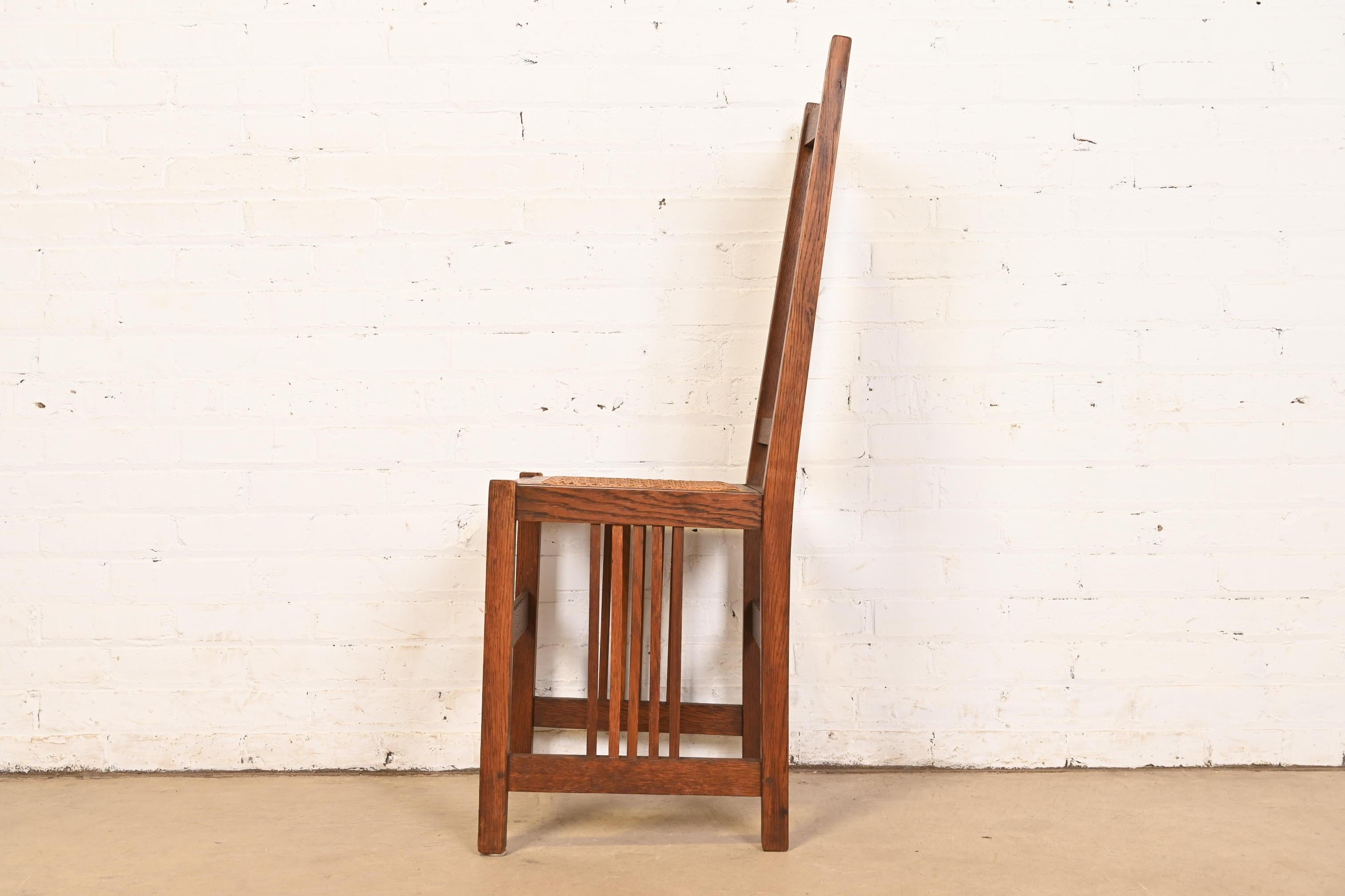 Gustav Stickley Antike Mission Eiche Arts & Crafts Spindel Seite oder Esszimmerstuhl im Angebot 3