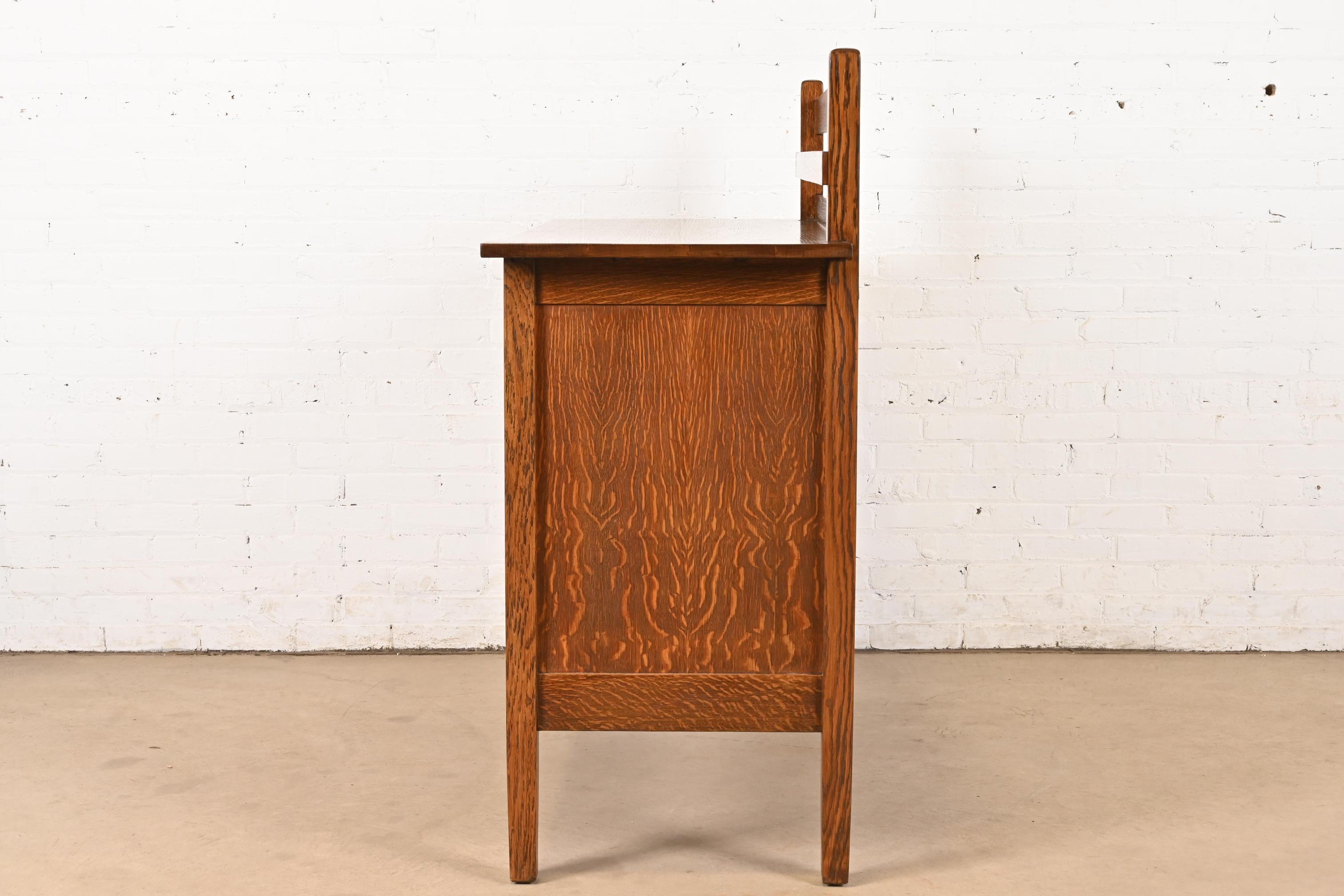 Gustav Stickley Ancienne Mission Oak Arts & Crafts Buffet à charnières à sangles en vente 4