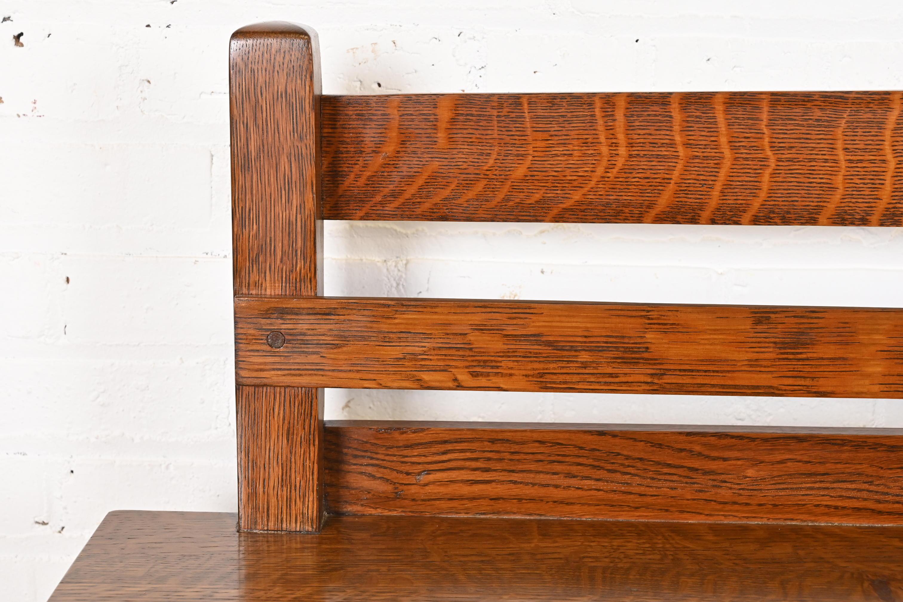 Gustav Stickley Ancienne Mission Oak Arts & Crafts Buffet à charnières à sangles en vente 2