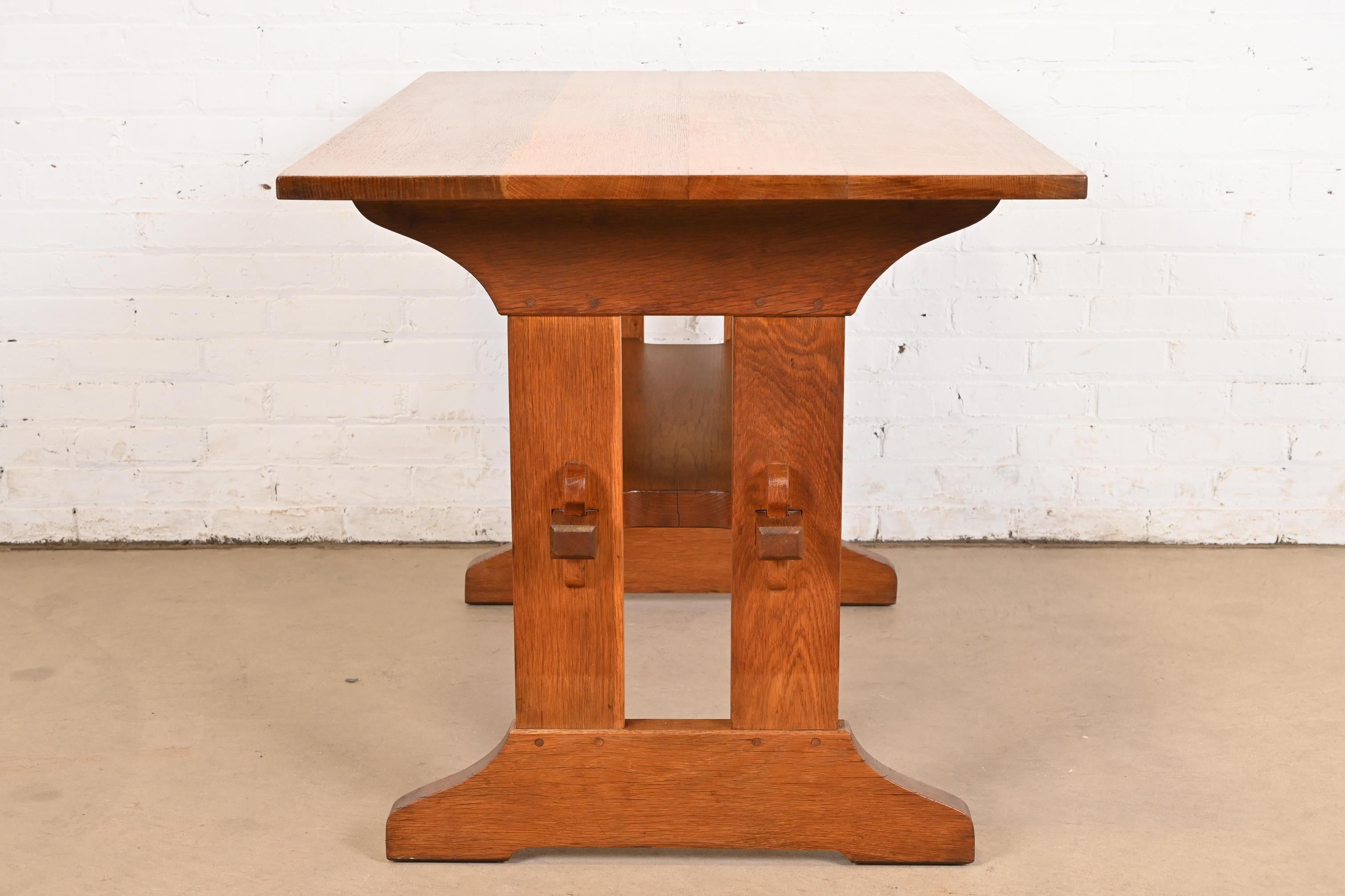 Table de bibliothèque à tréteaux Mission en chêne Arts & Crafts Gustav Stickley en vente 2