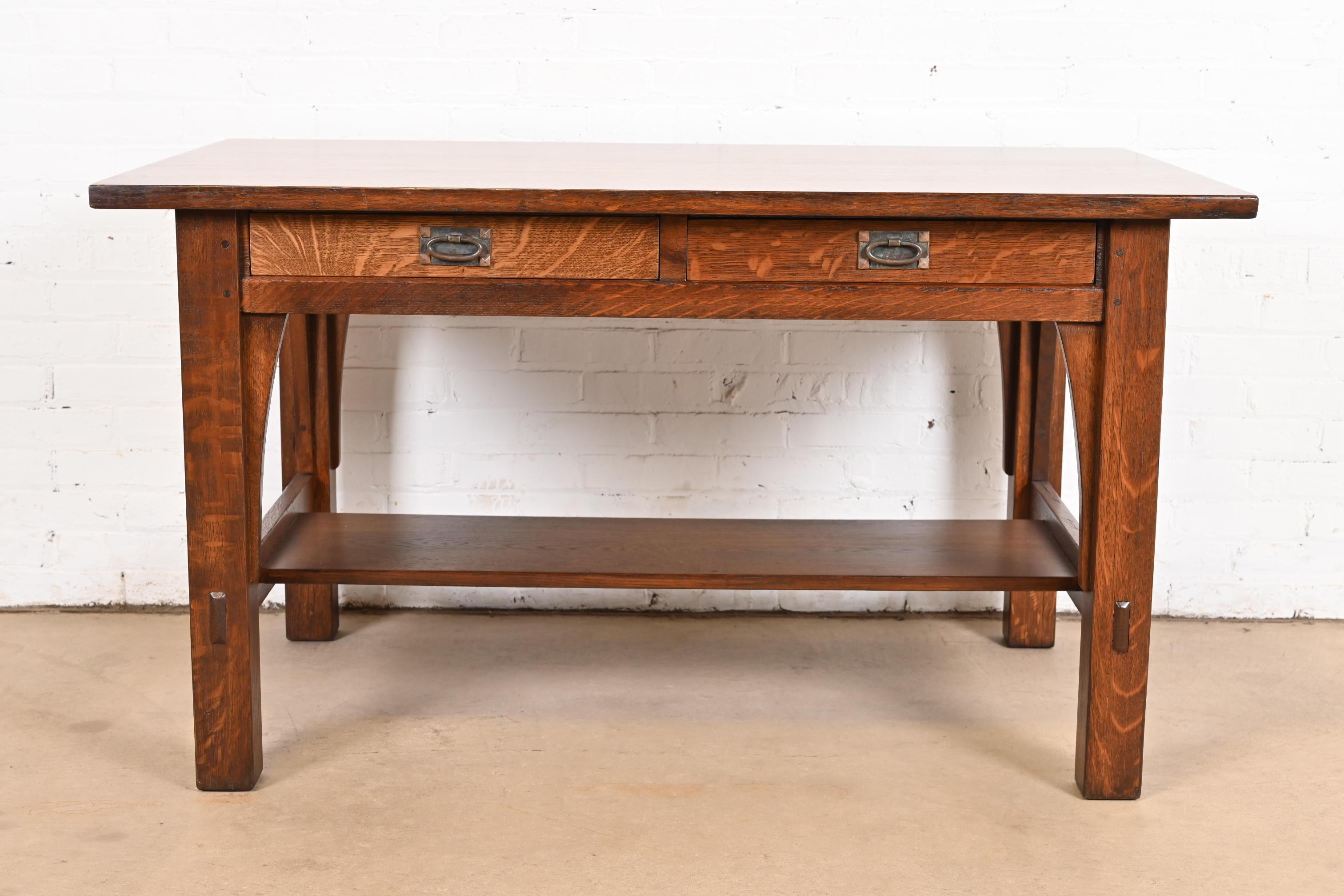 Gustav Stickley Antiguo Escritorio o Mesa de Biblioteca Mission Arts & Crafts de Roble Estadounidense en venta