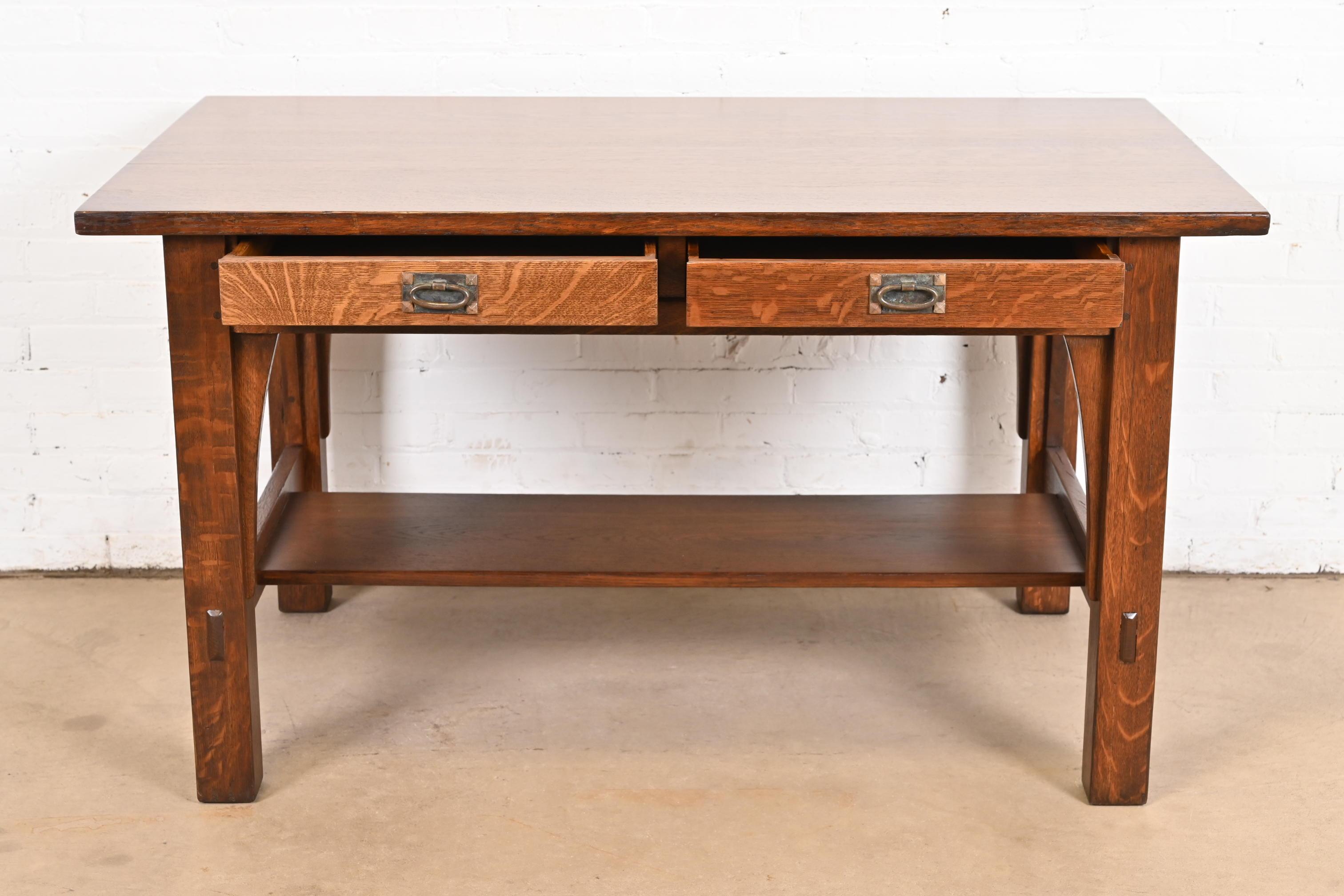 Gustav Stickley Antiguo Escritorio o Mesa de Biblioteca Mission Arts & Crafts de Roble siglo XX en venta