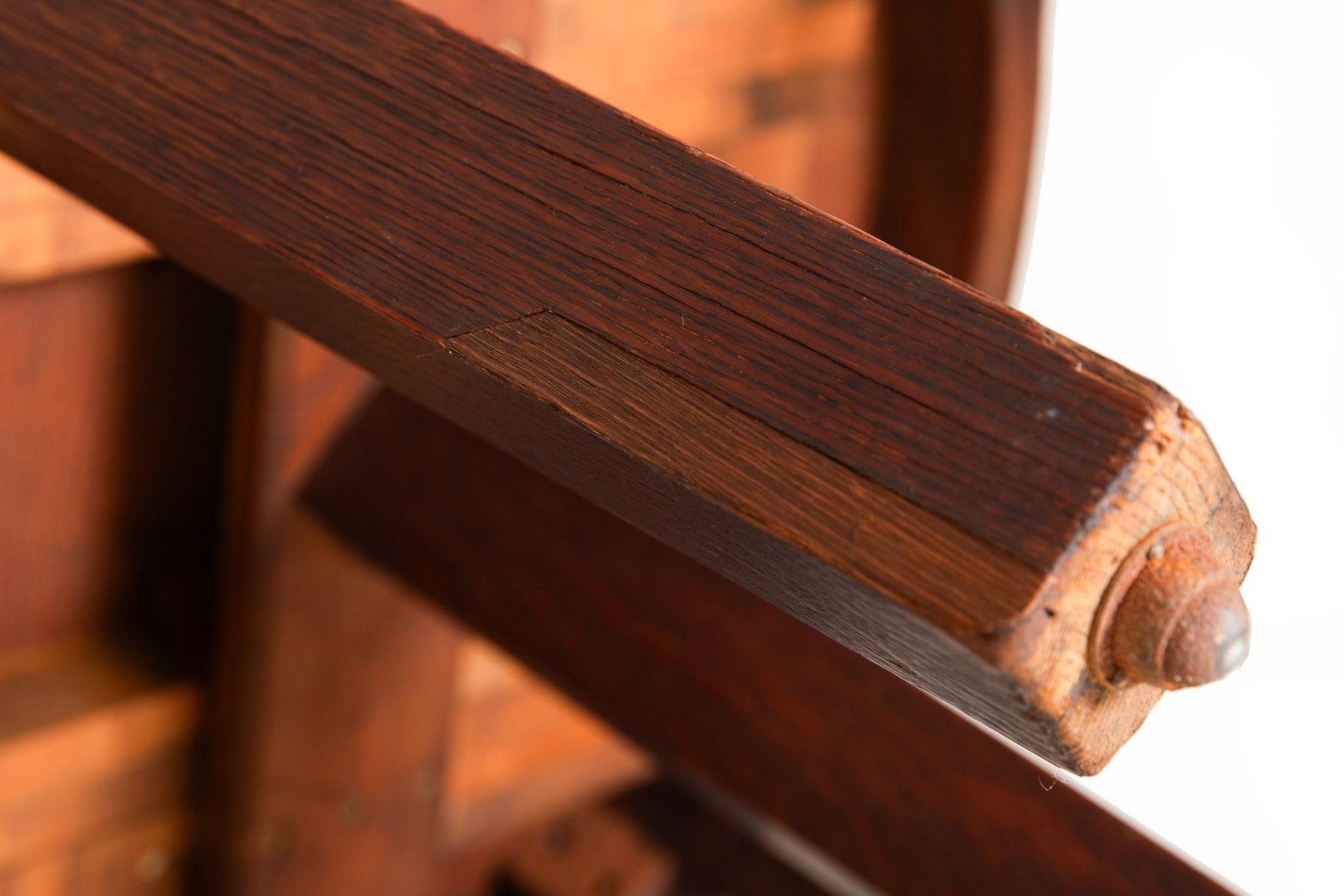 Gustav Stickley Arts & Crafts Table de salle à manger à rallonge en Oak no. 632 c. 1910 en vente 12