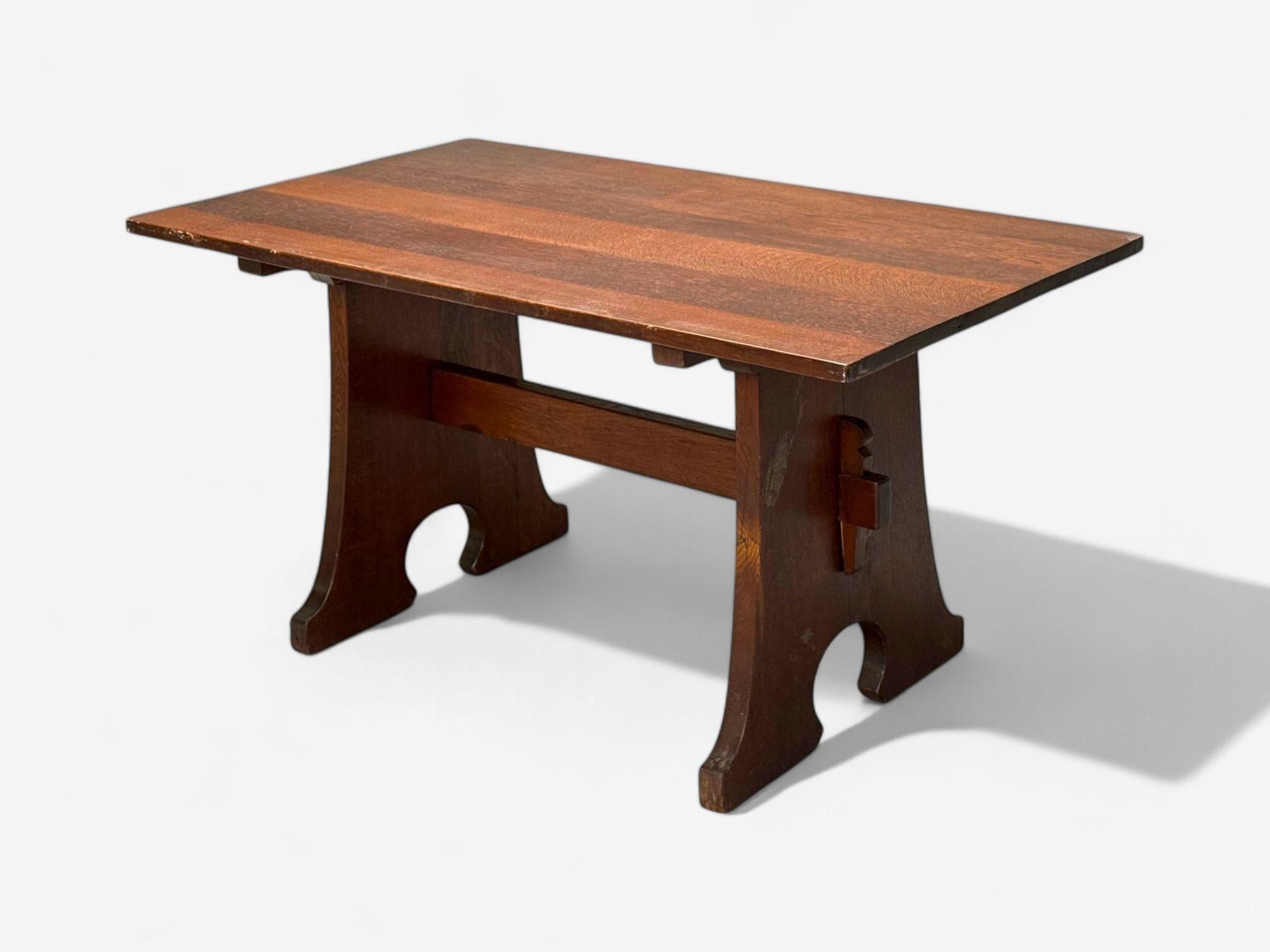 Americano Gustav Stickley, Arts & Crafts, tavolo da biblioteca con base a cavalletto, Mission Oak, 1900