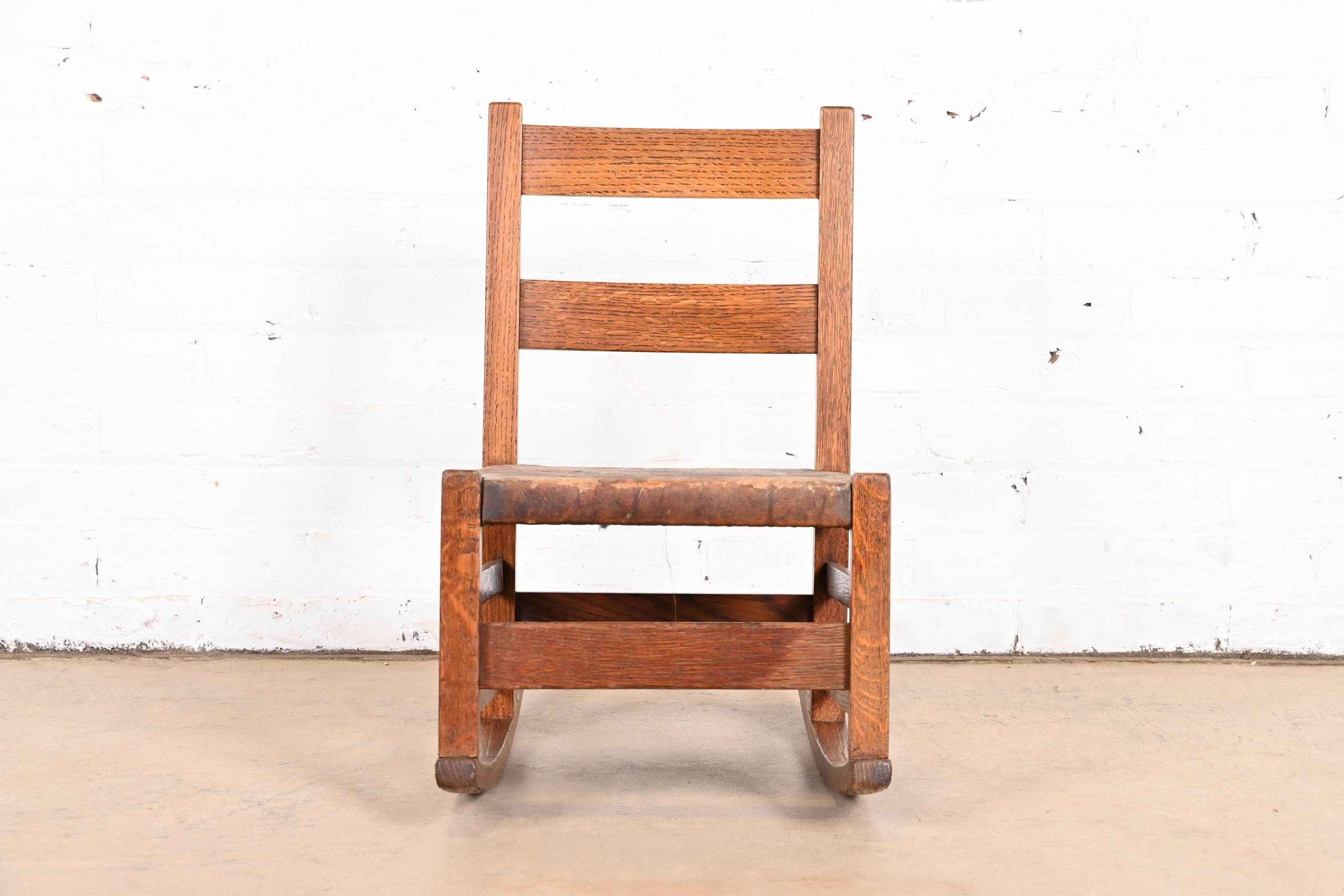 Gustav Stickley Mission Oak Arts & Crafts Child's Rocking Chair, Circa 1900 In Good Condition In South Bend, IN