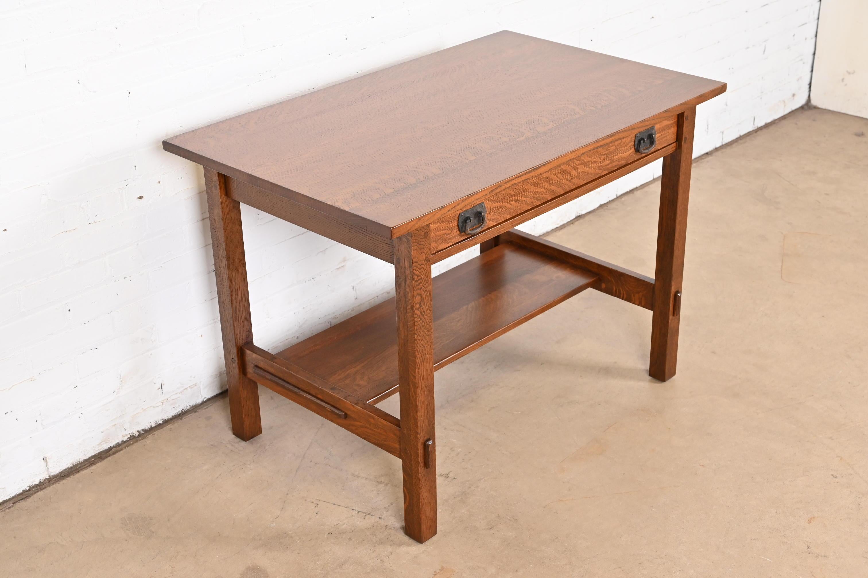 Gustav Stickley Mission Oak Arts & Crafts Desk or Library Table, Newly Restored In Good Condition For Sale In South Bend, IN