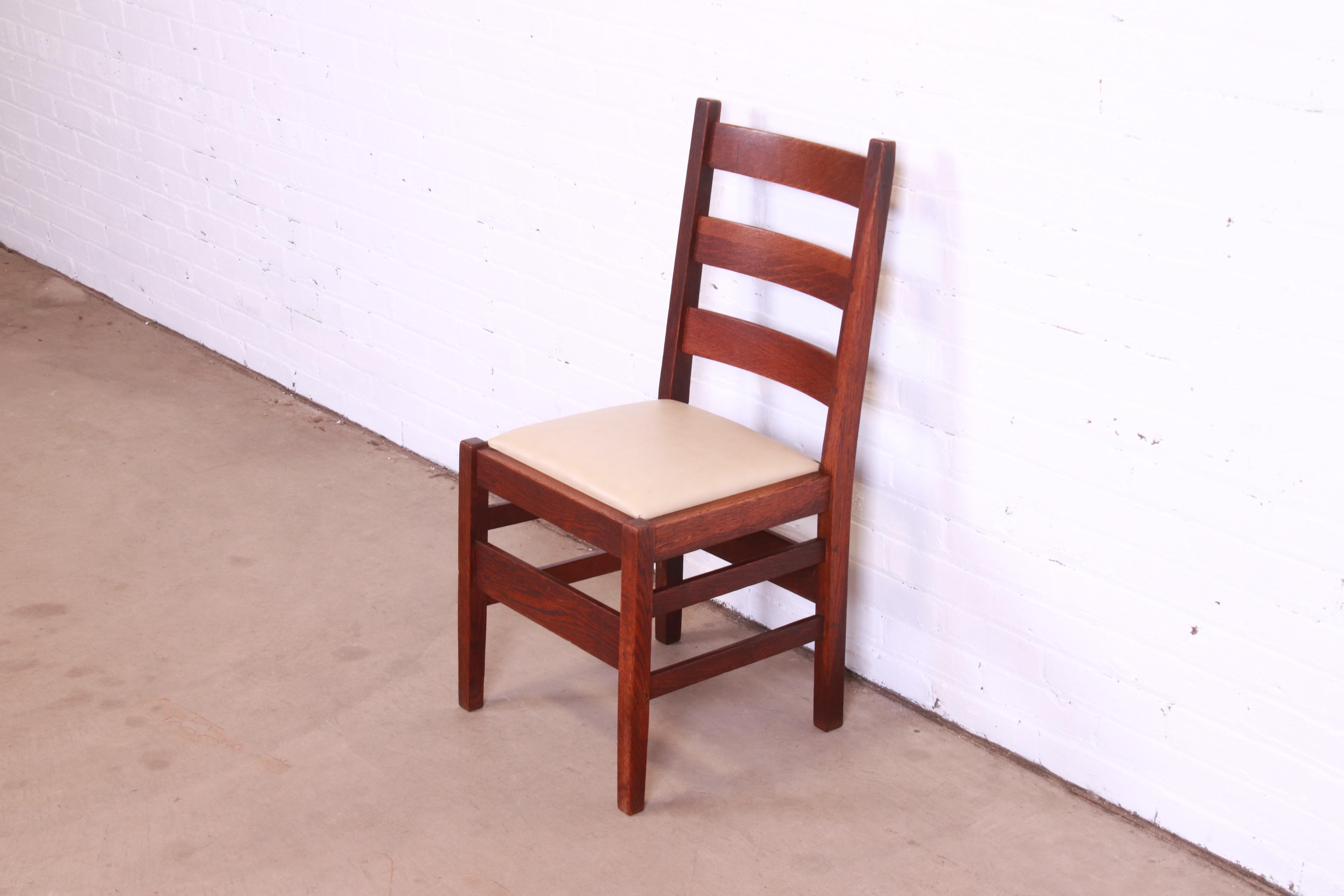 Gustav Stickley Mission Oak Arts & Crafts Dining Chairs, Circa 1900 4